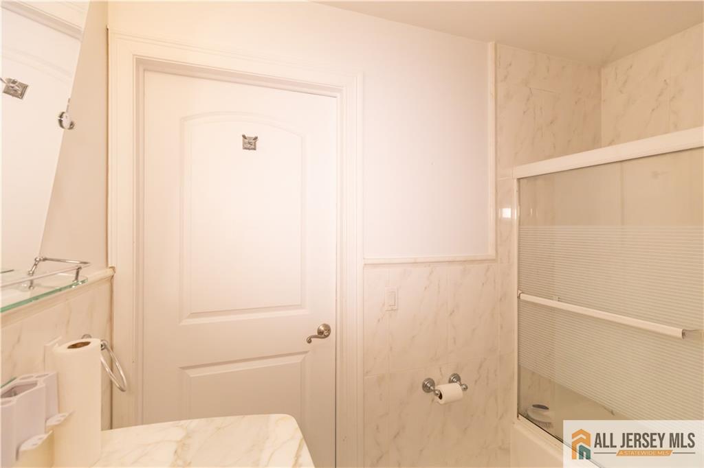 2 Universal Avenue, Edison, NJ, 08820 image 31