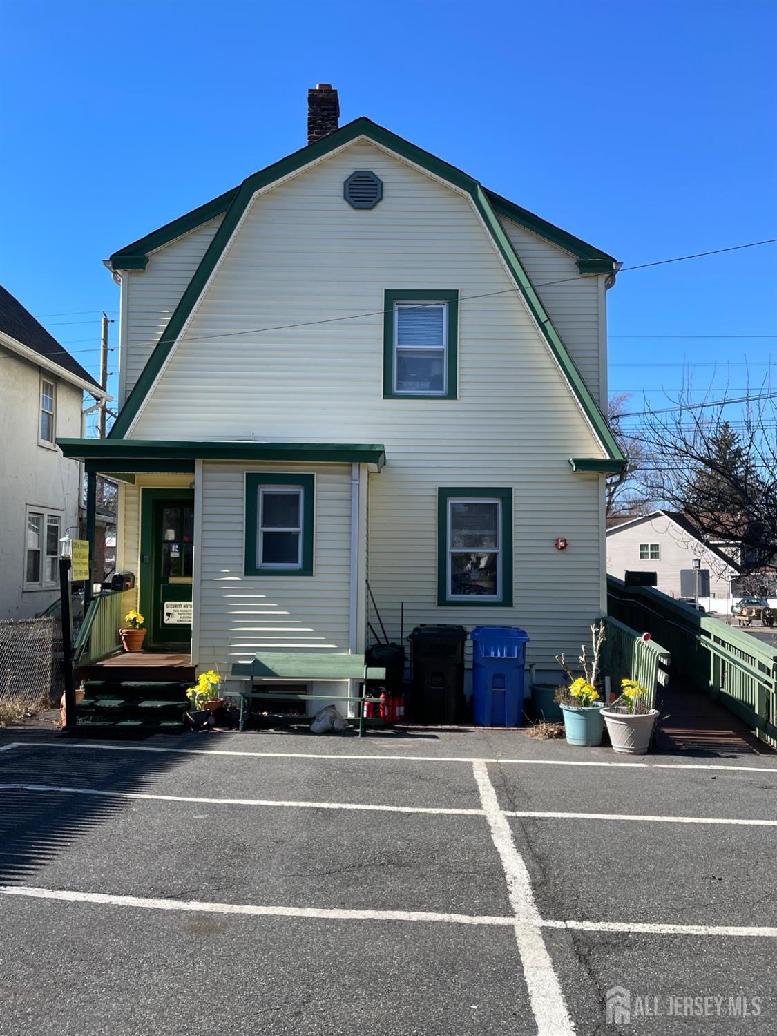 822 Raritan Avenue Image 3