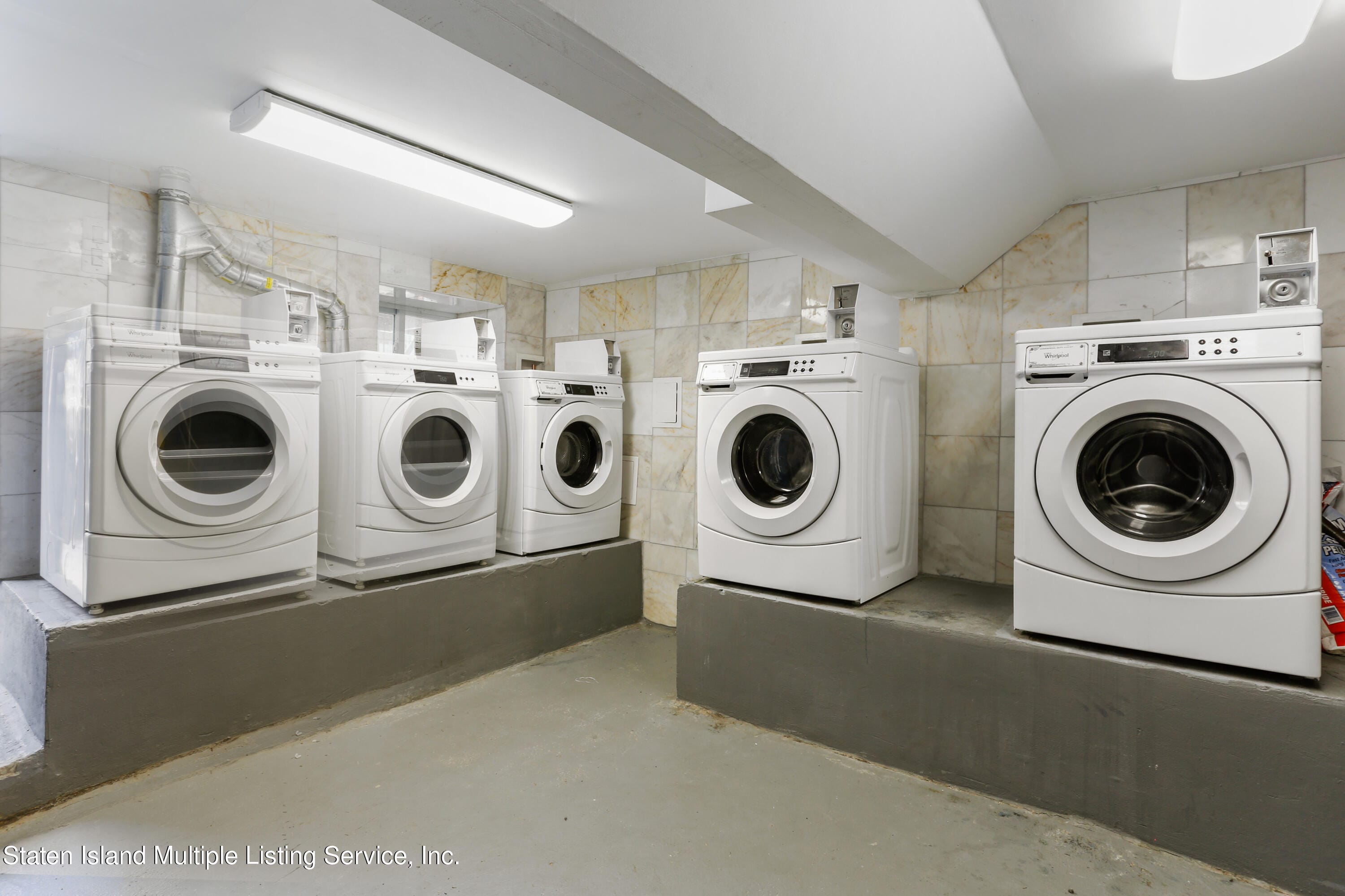 180 Fillmore Street Image 3