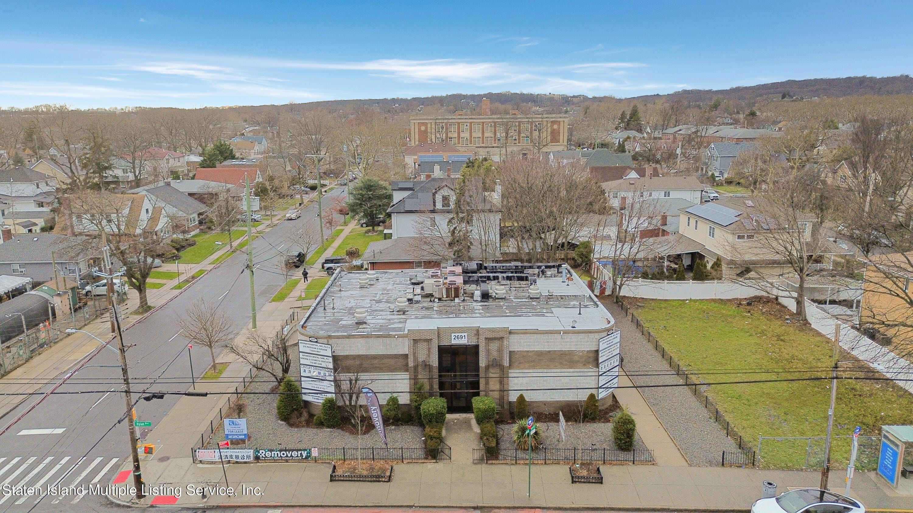 2691 Hylan Boulevard B Image 4