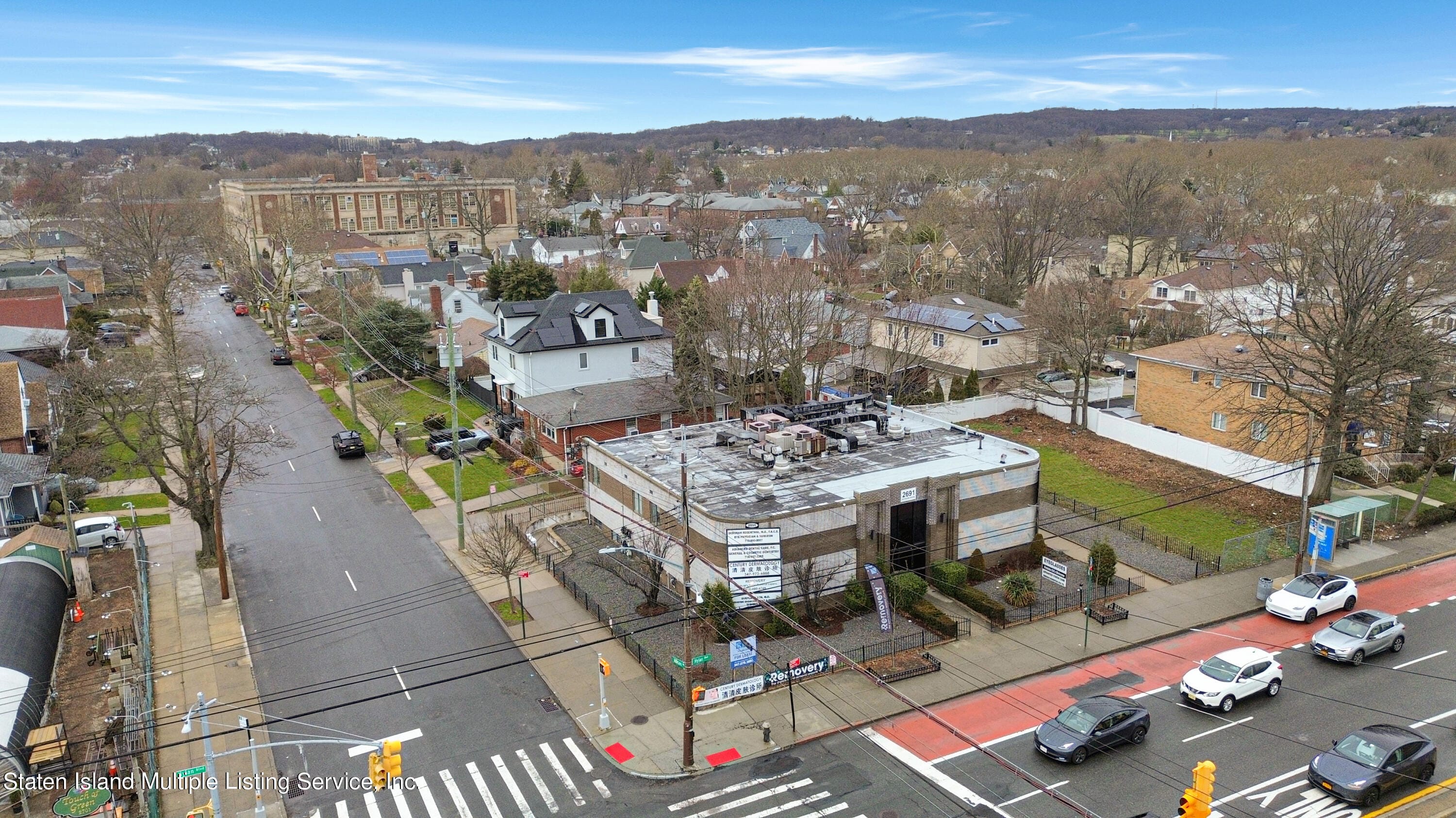 2691 Hylan Boulevard B Image 5