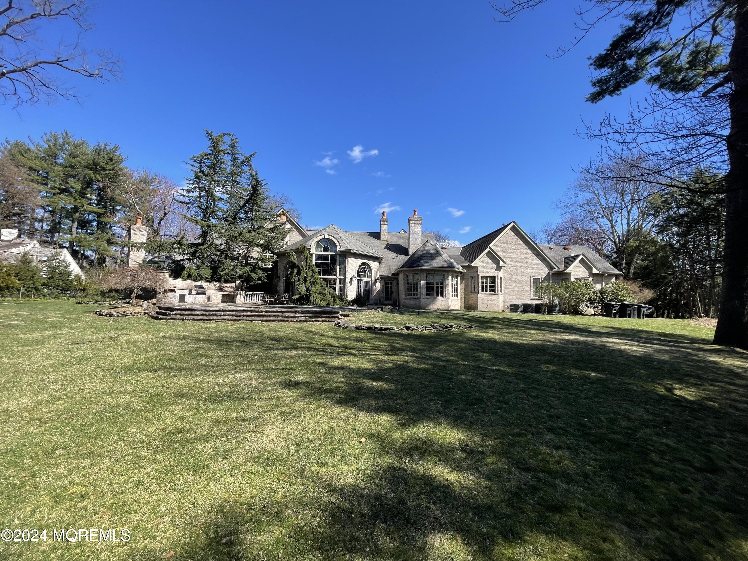 320 Algonquin Road Image 3