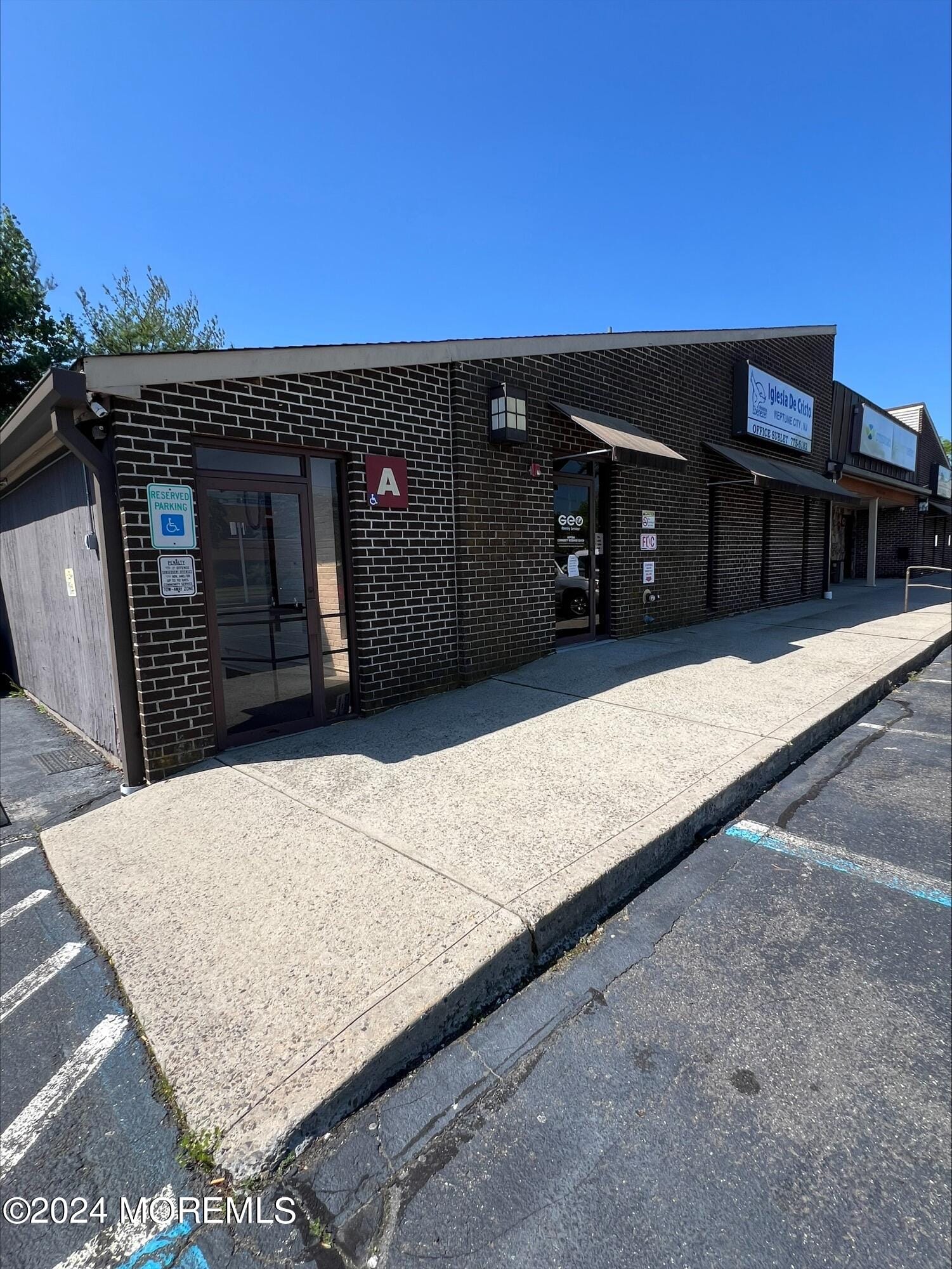 2040 6th Avenue Image 2