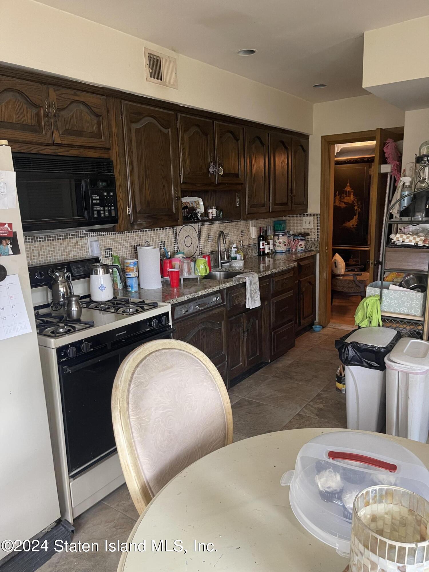 382 Flagg Place, Staten Island, NY, 10304 image 17