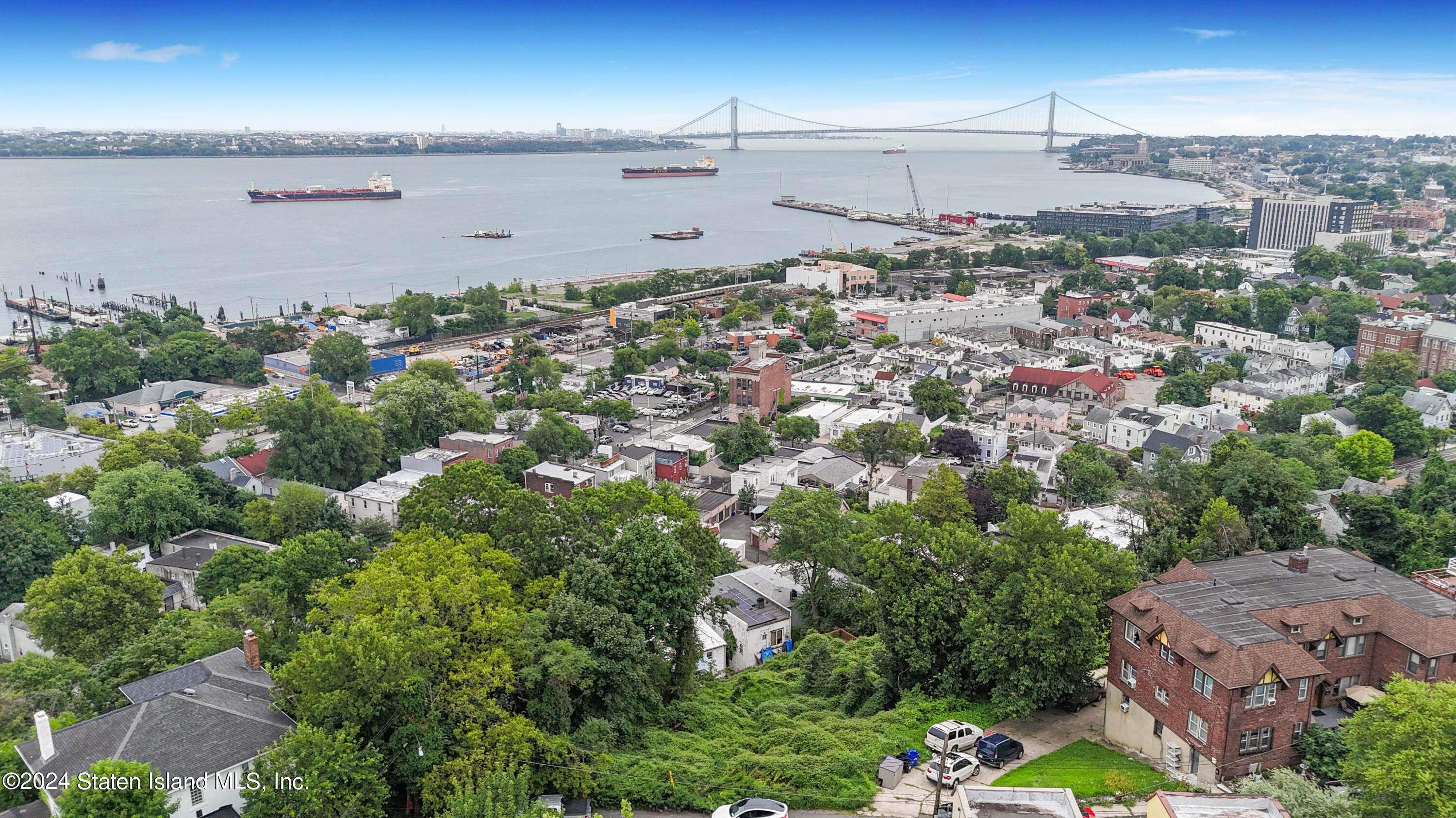 47 Tompkins Circle Image 2