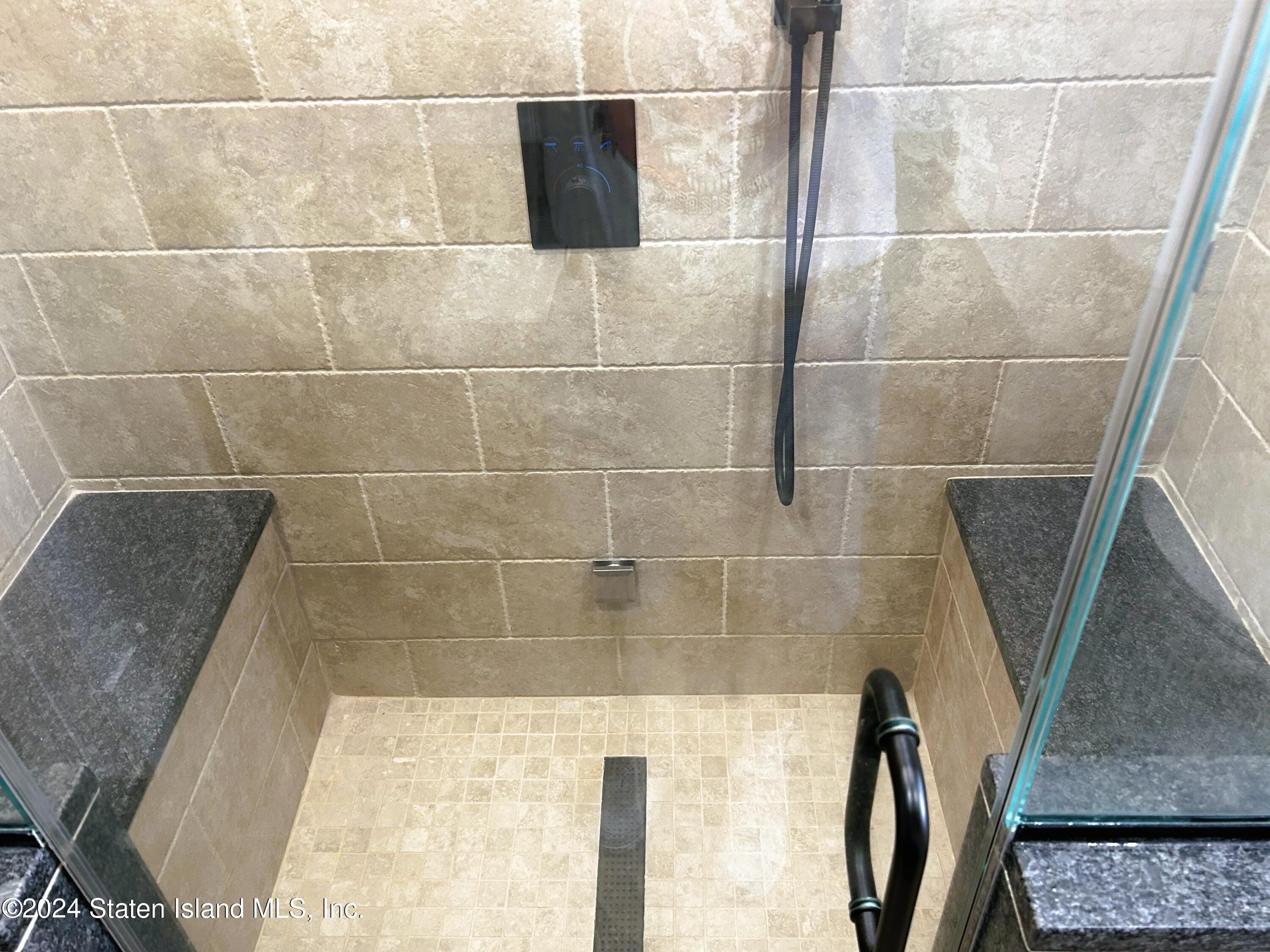 65 Alter Avenue Image 5