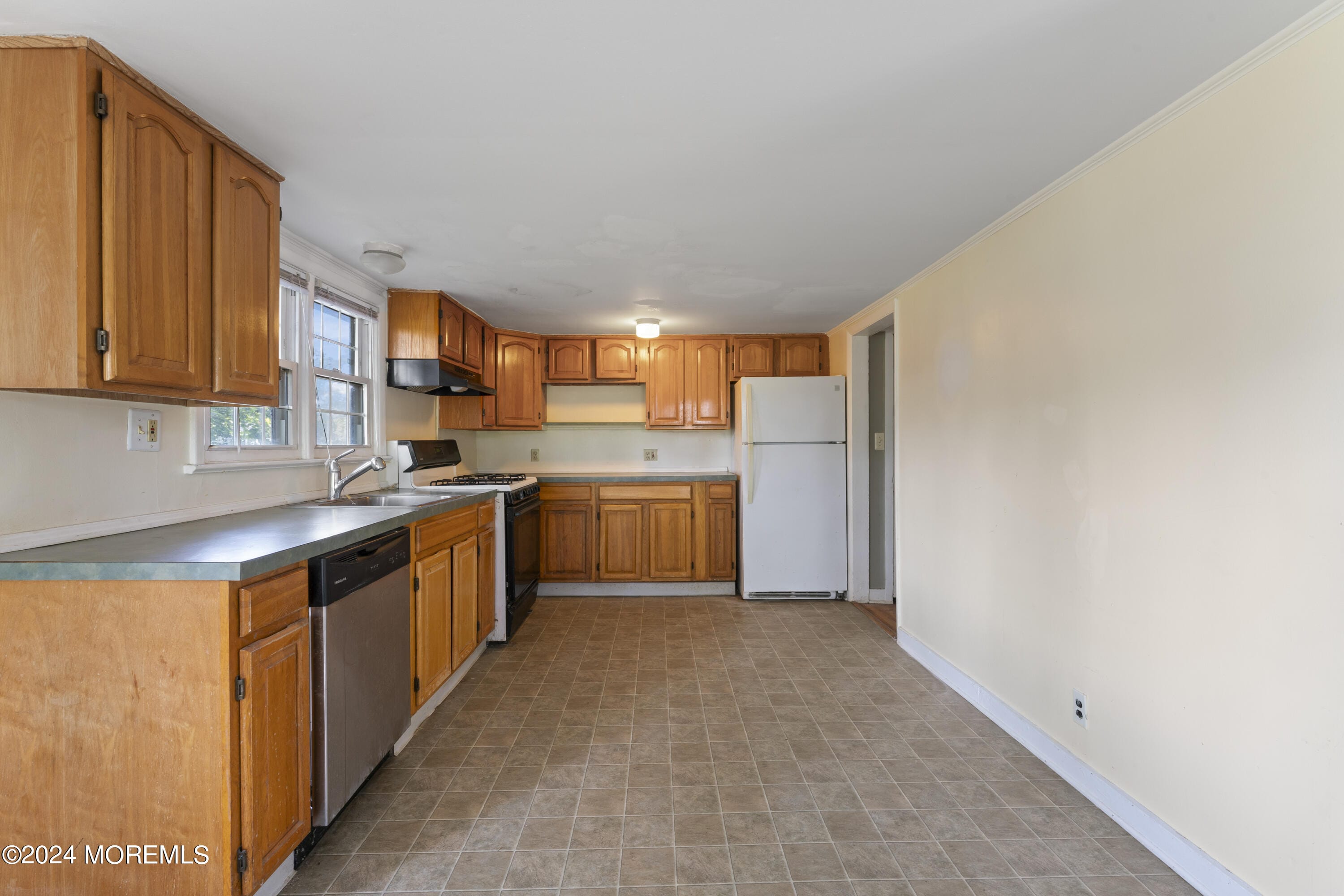 185 Monmouth Road Image 4