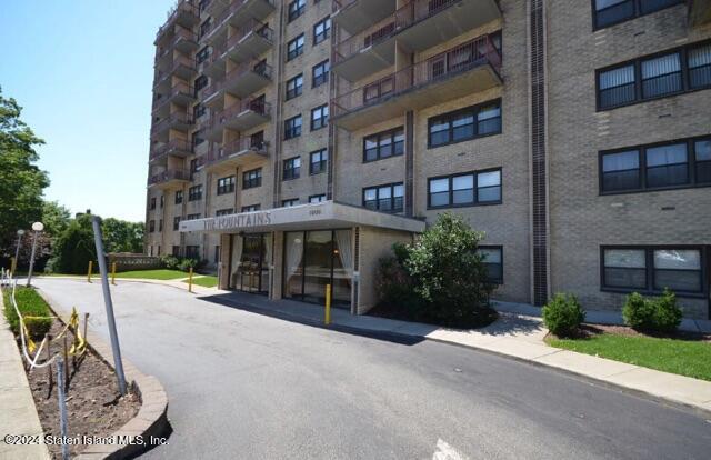 1000 Clove Road 10n Image 2