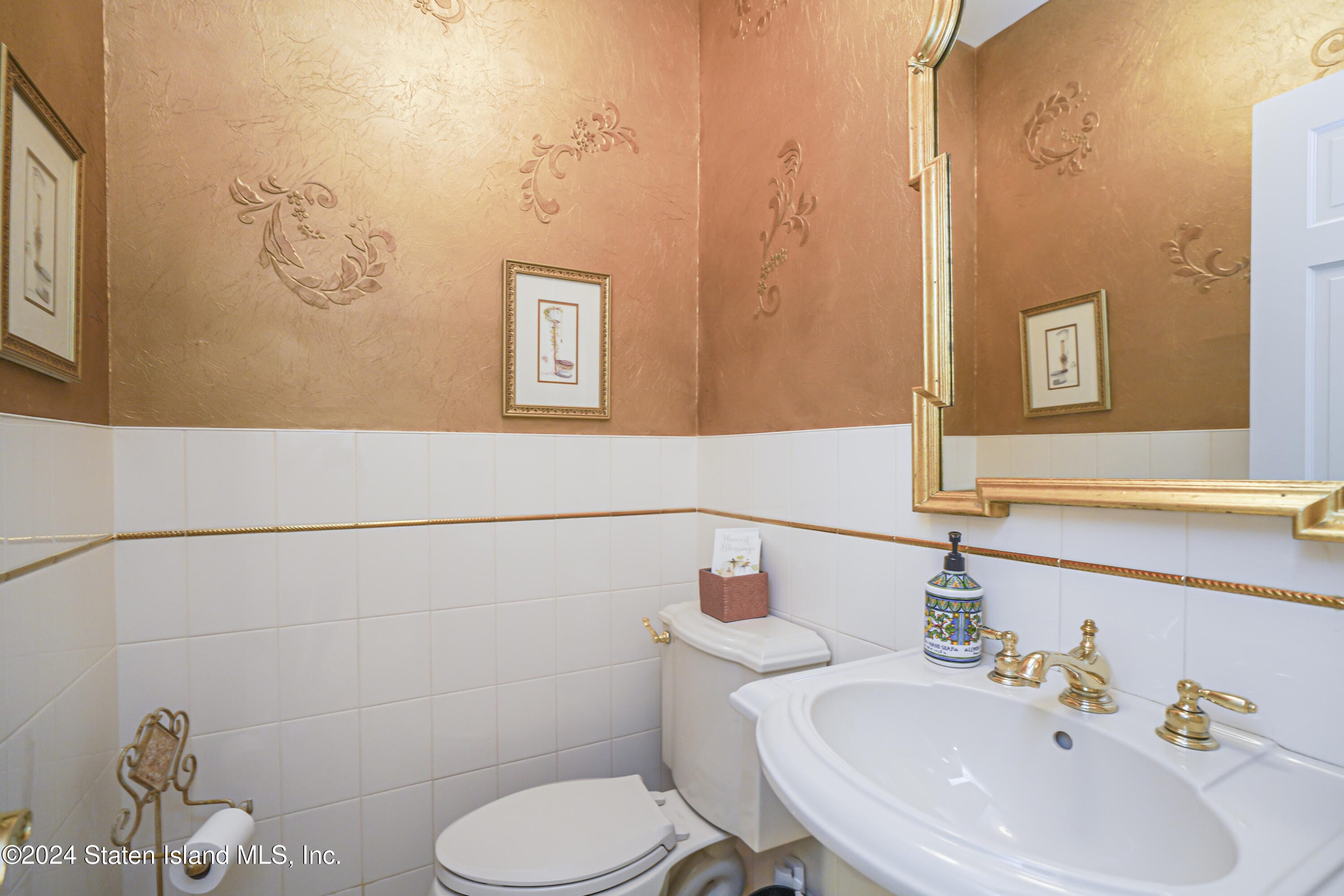 15 The Oval, Staten Island, NY, 10304 image 38