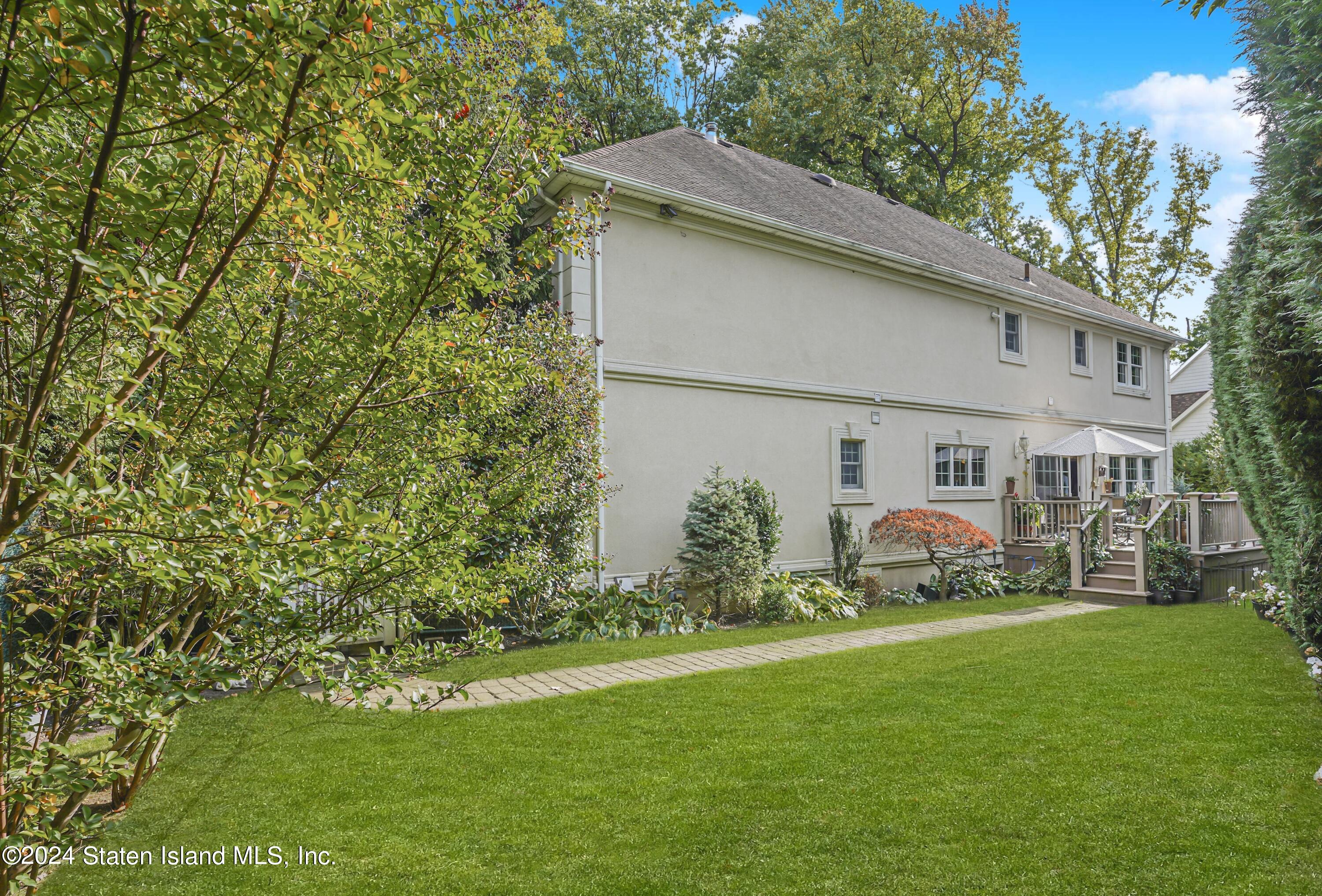 15 The Oval, Staten Island, NY, 10304 image 7