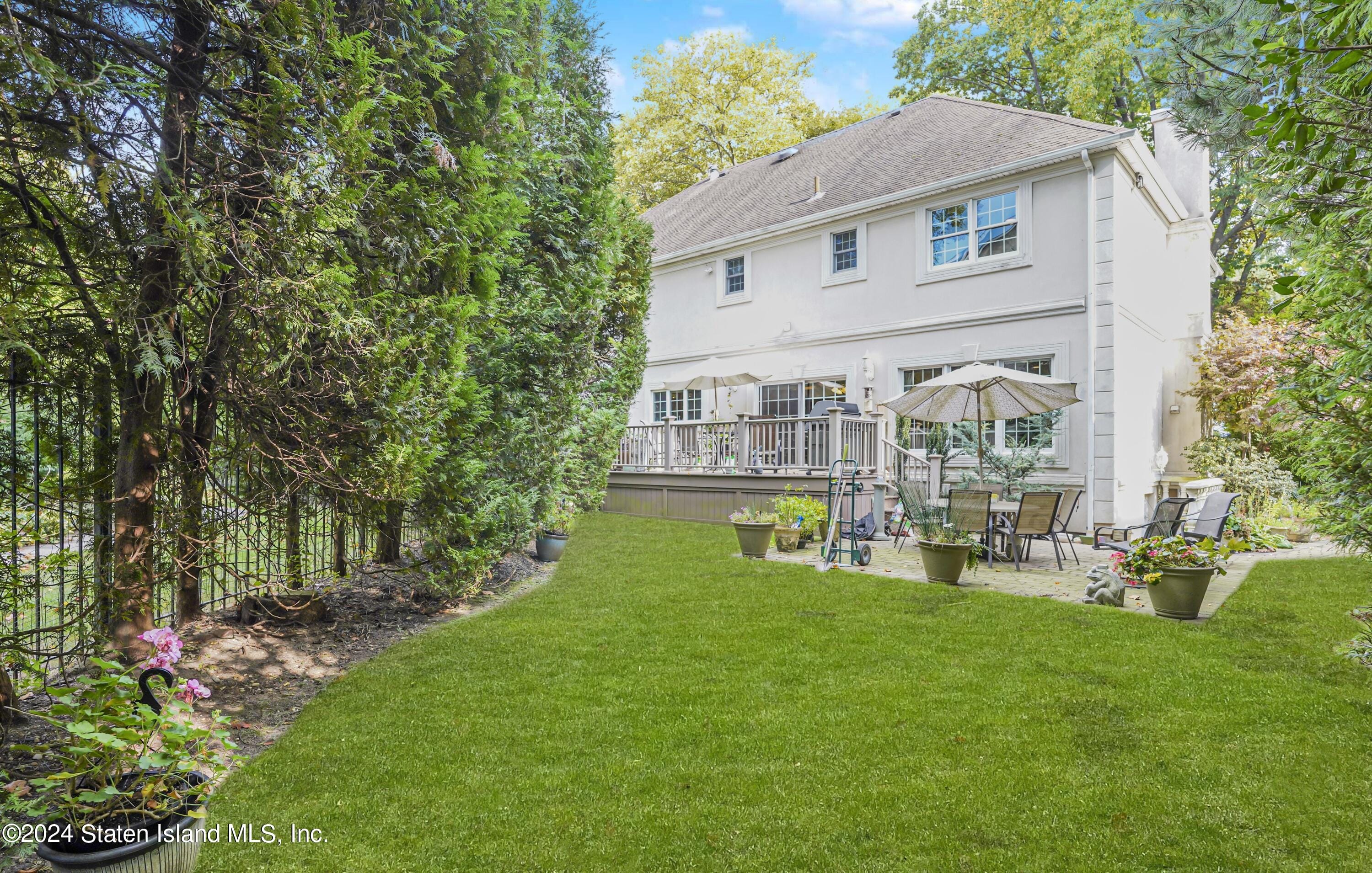 15 The Oval, Staten Island, NY, 10304 image 6