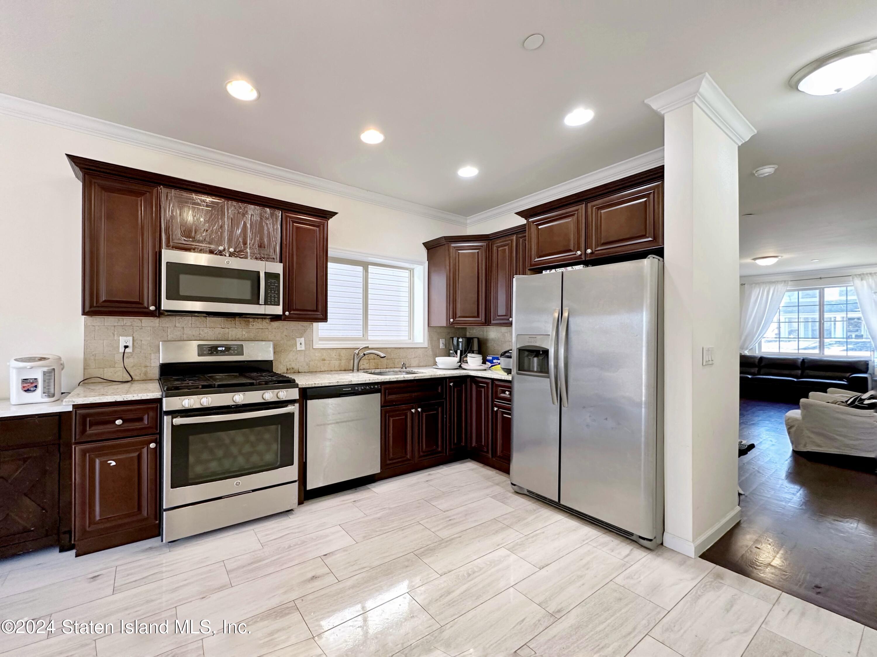 94 Catherine Street, Staten Island, NY, 10302 image 15