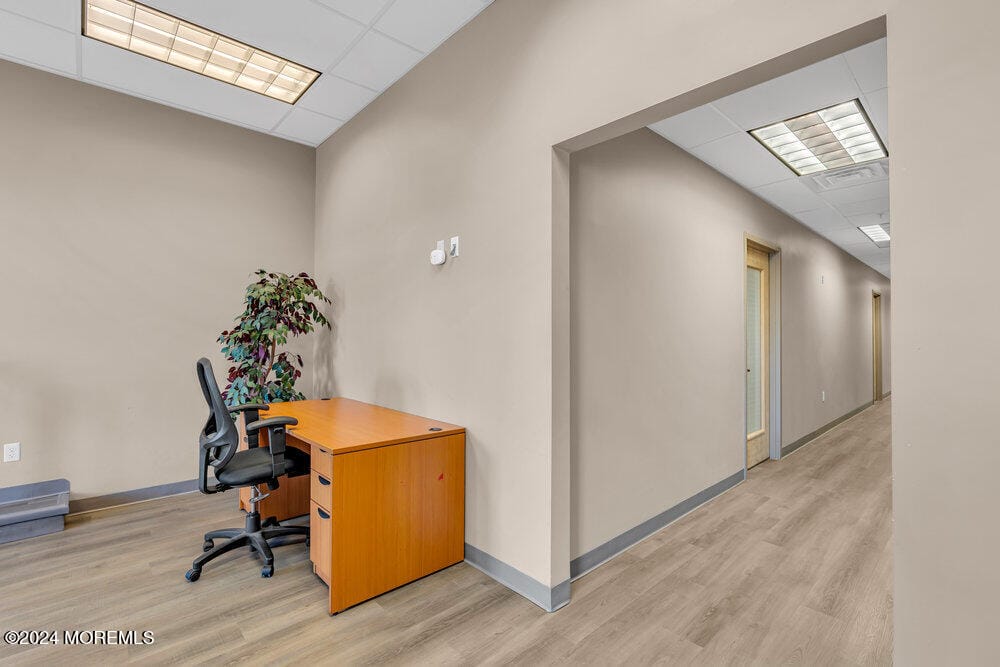 353 N County Line Road Image 5