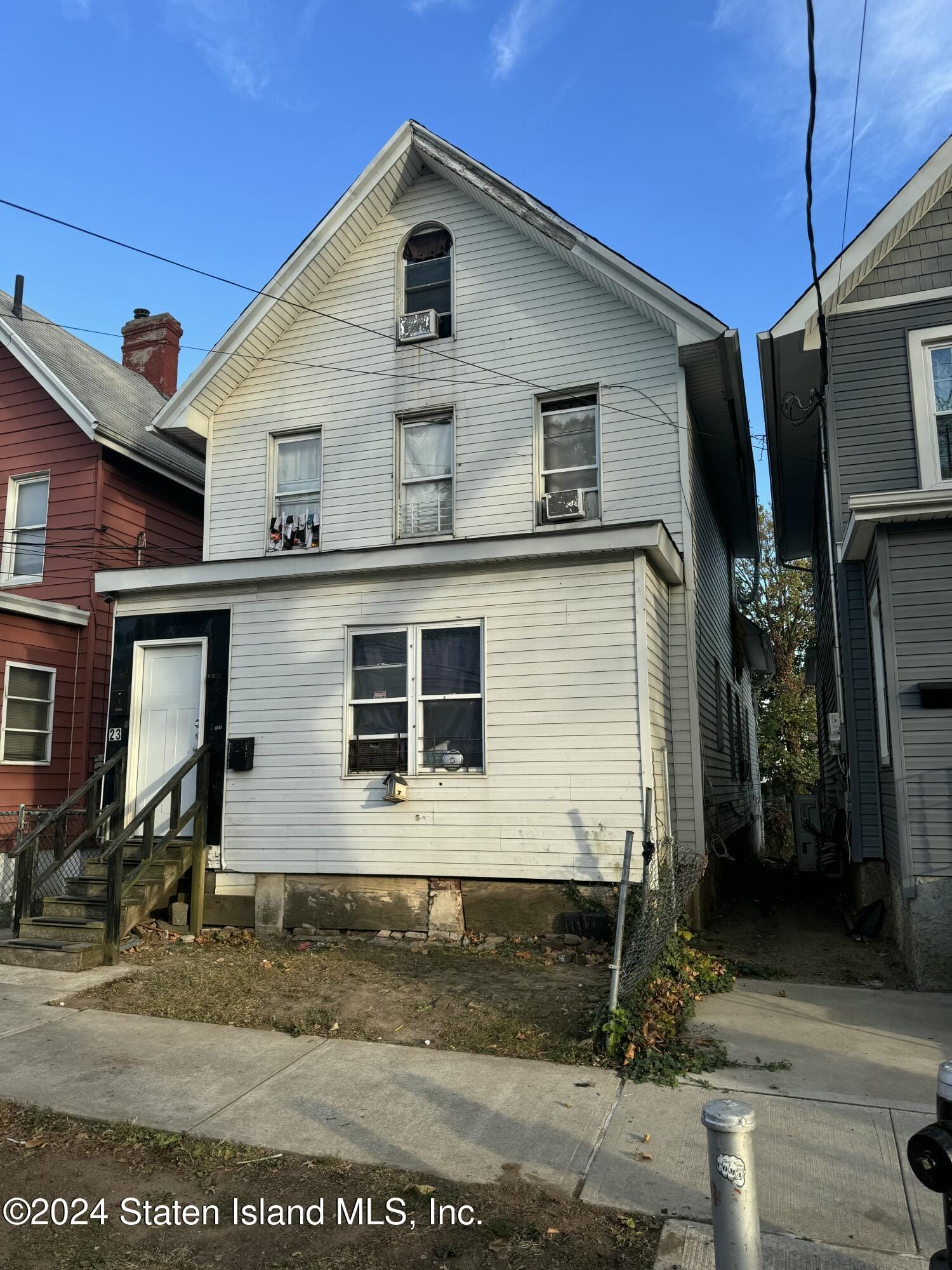 23 Maple Avenue Image 2