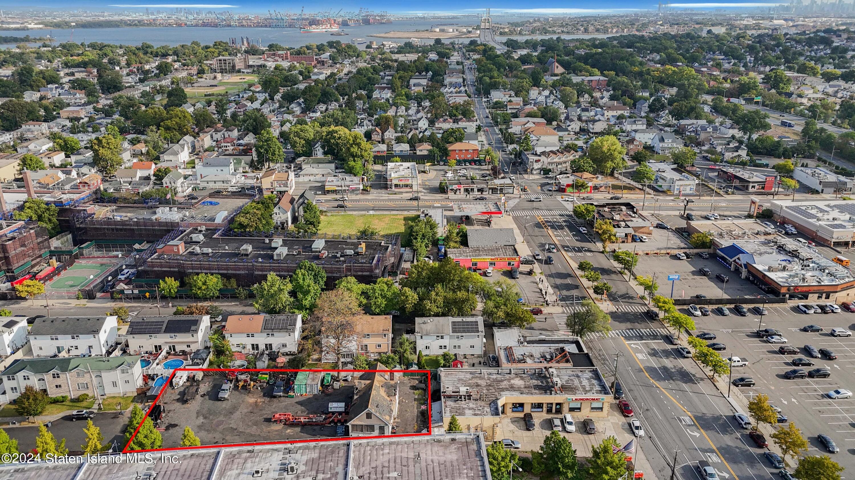 964 Richmond Avenue Image 3