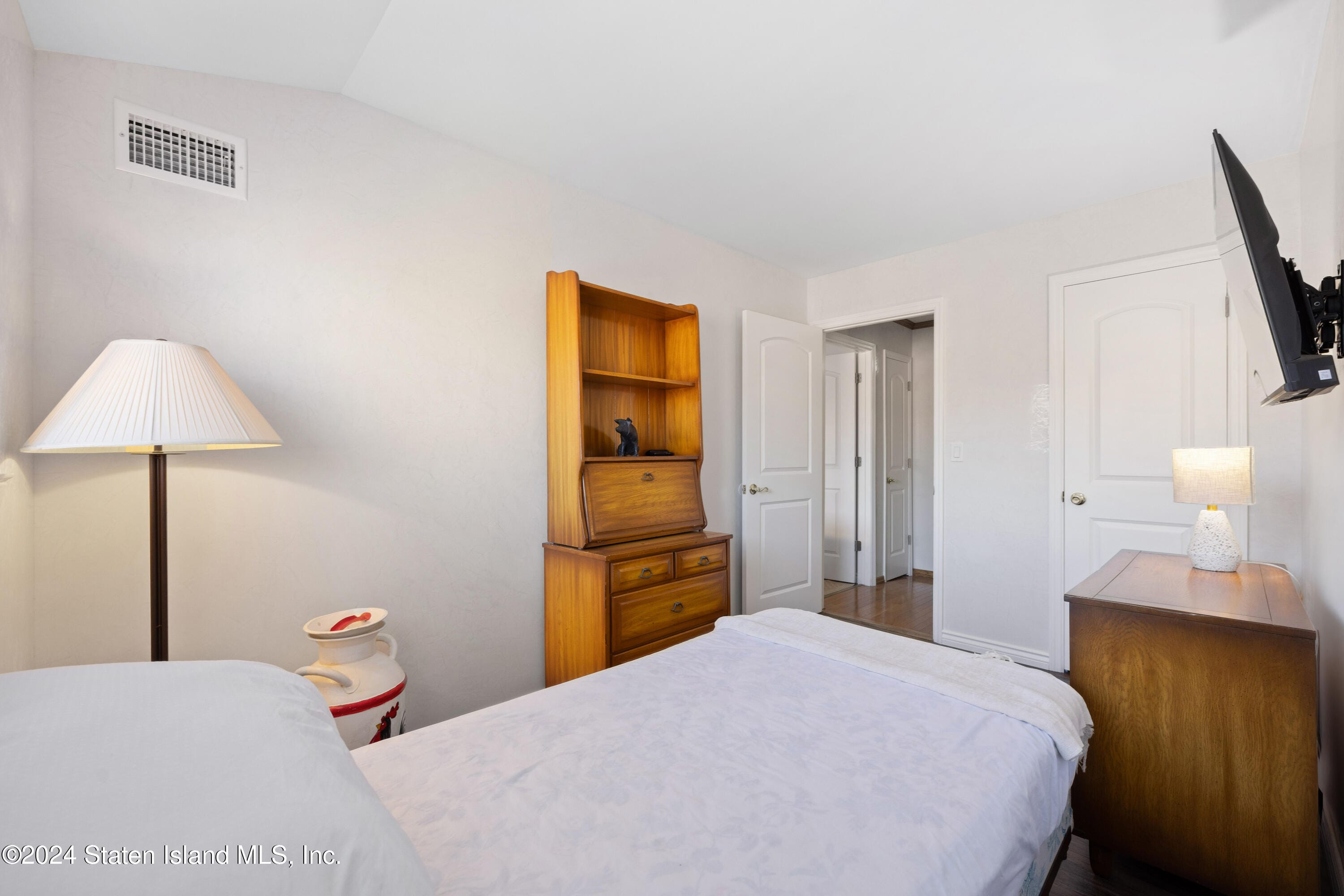 72 Alan Loop, Staten Island, NY, 10304 image 9