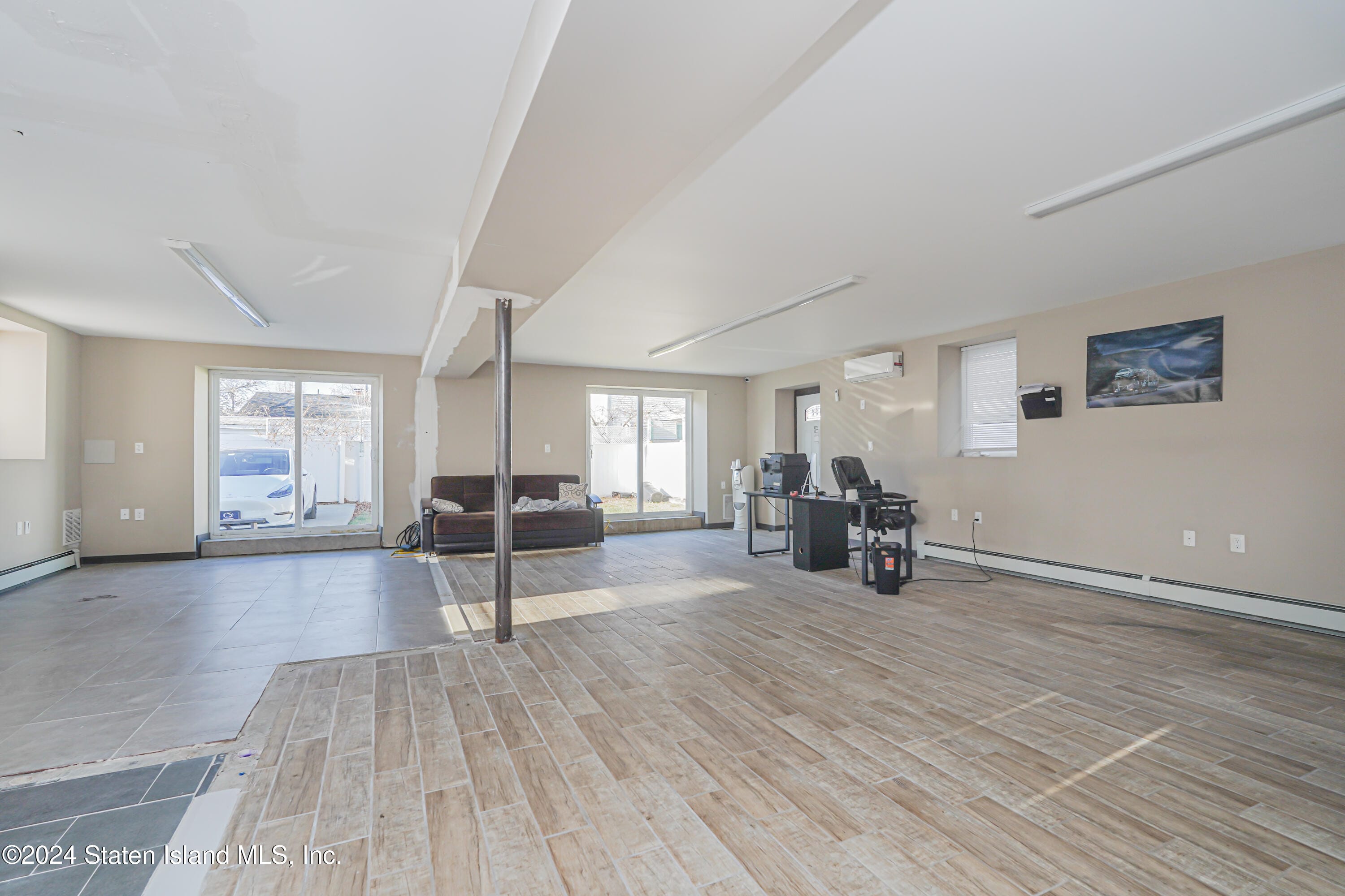 2981 Hylan Boulevard Image 4