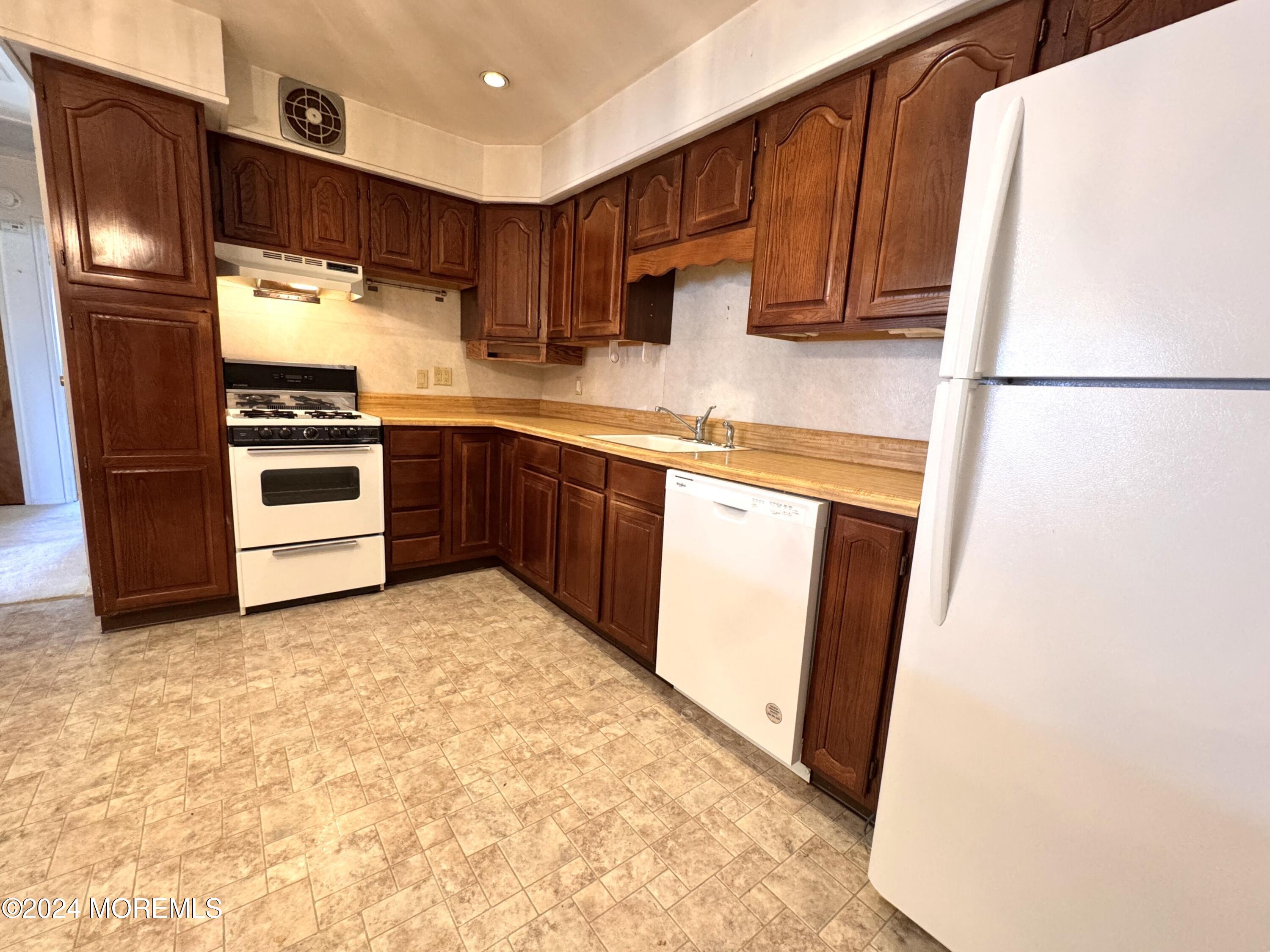 2 Chestnut Street B, Toms River, NJ, 08757 image 11