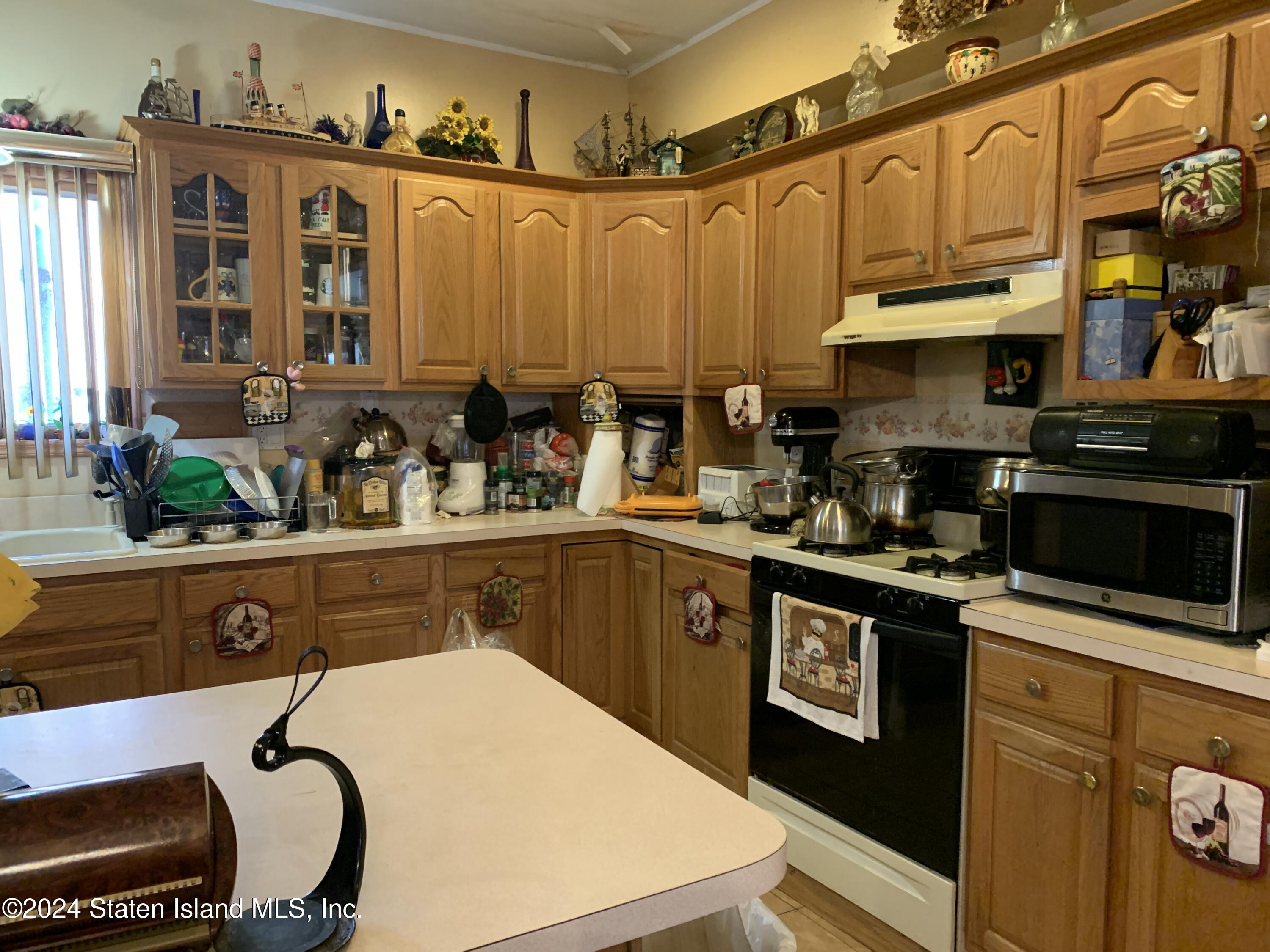 21 Father Capodanno Boulevard, Staten Island, NY, 10305 image 14