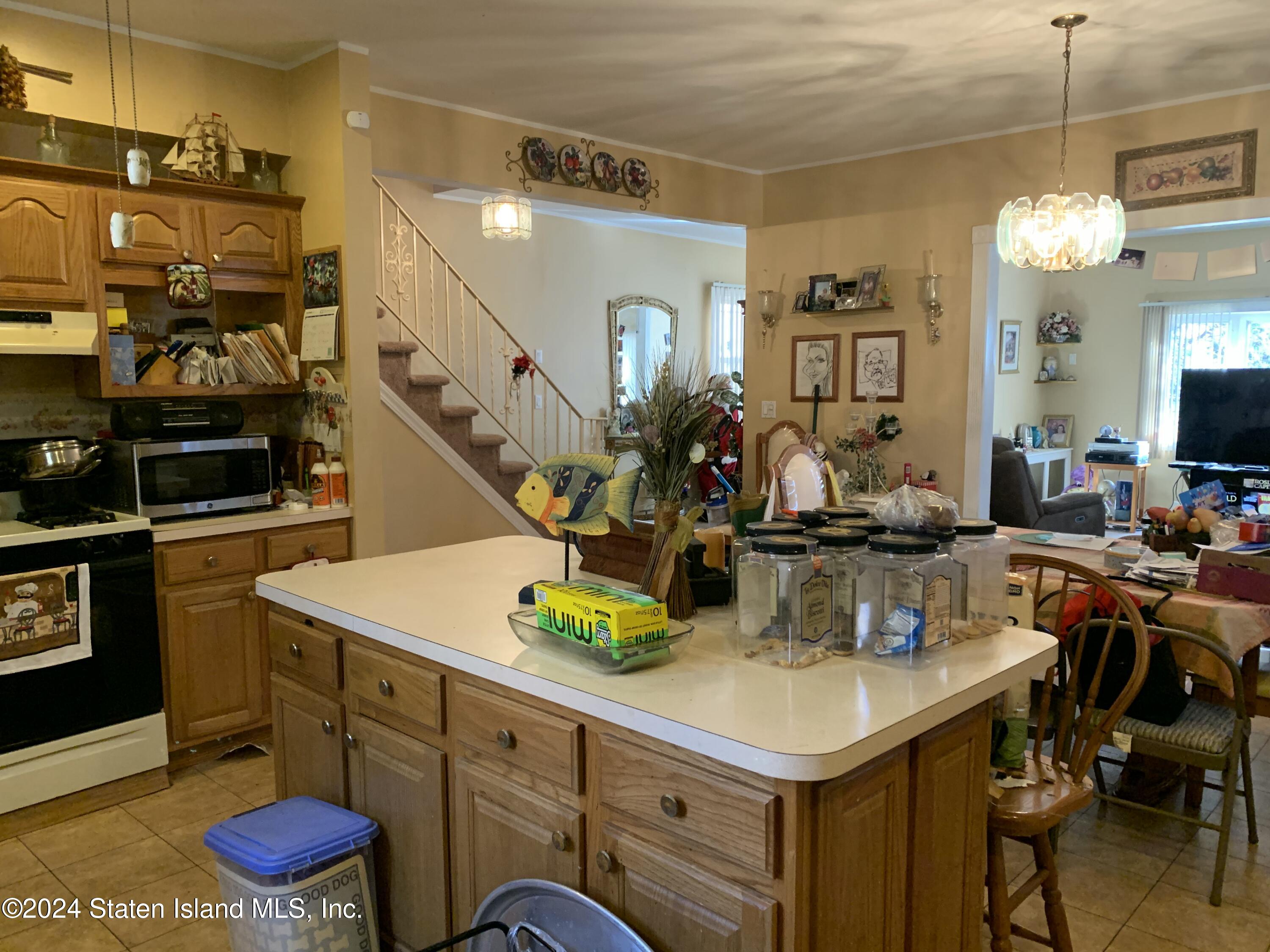 21 Father Capodanno Boulevard, Staten Island, NY, 10305 image 8