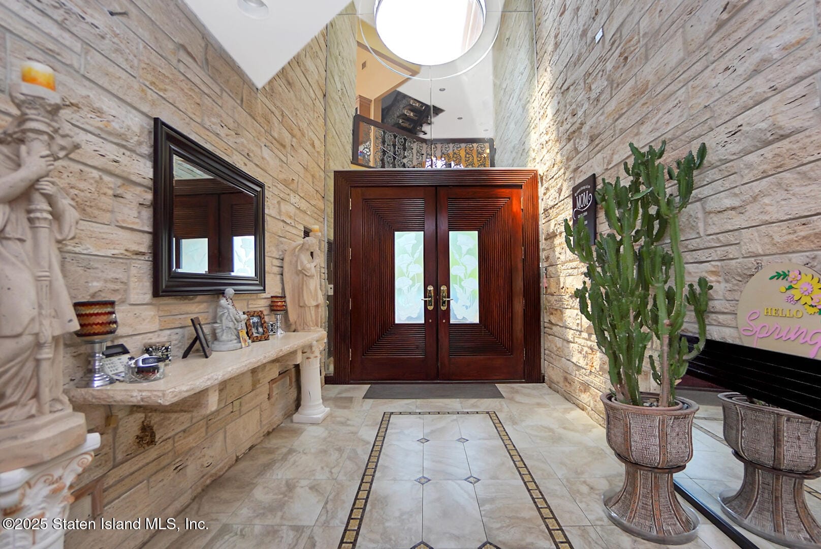 545 Arbutus Avenue Image 2