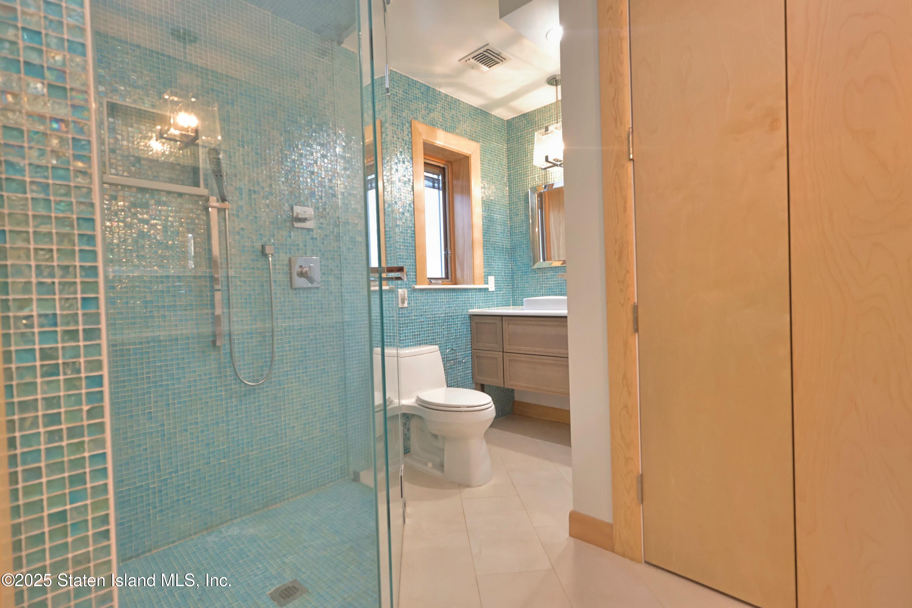 81 Robin Road, Staten Island, NY, 10305 image 11