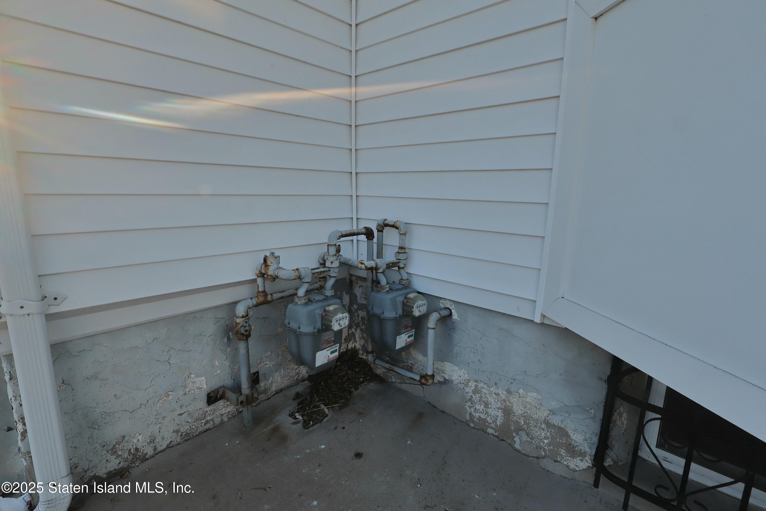81 Robin Road, Staten Island, NY, 10305 image 45