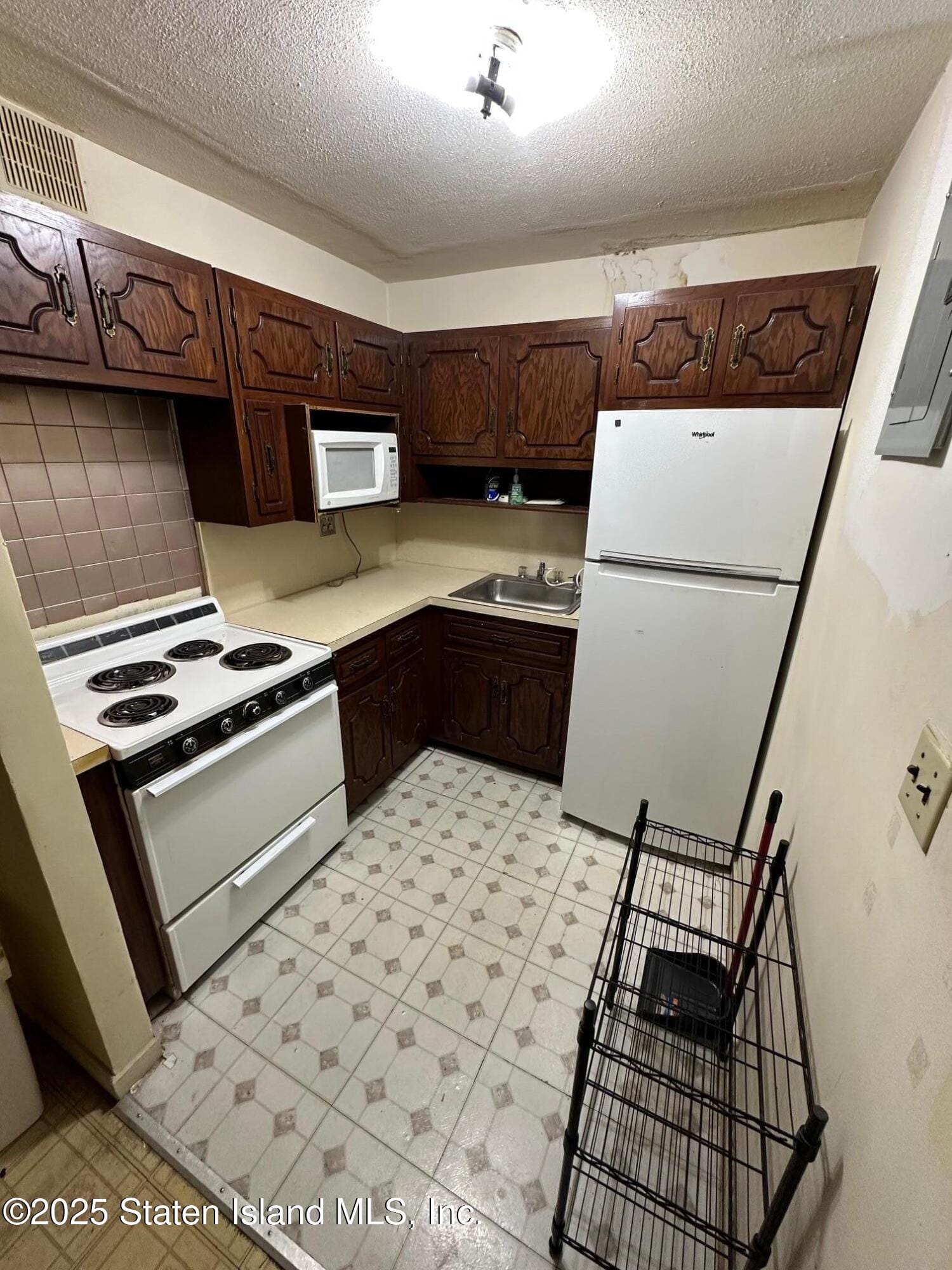 39 Vera Street A, Staten Island, NY, 10305 image 6