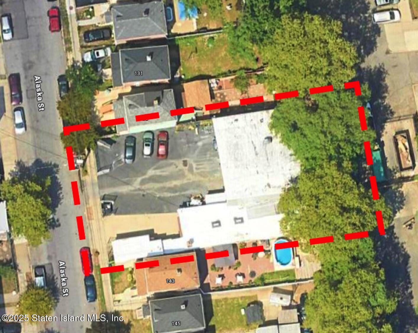 137 Alaska Street Image 5