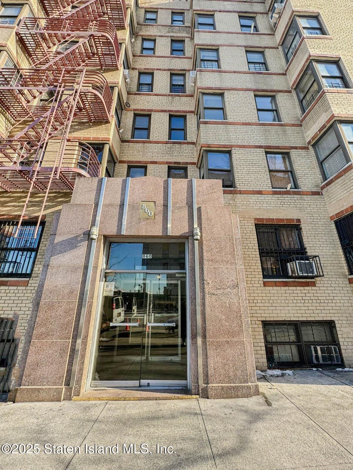 860 Grand Concourse 4i Image 1