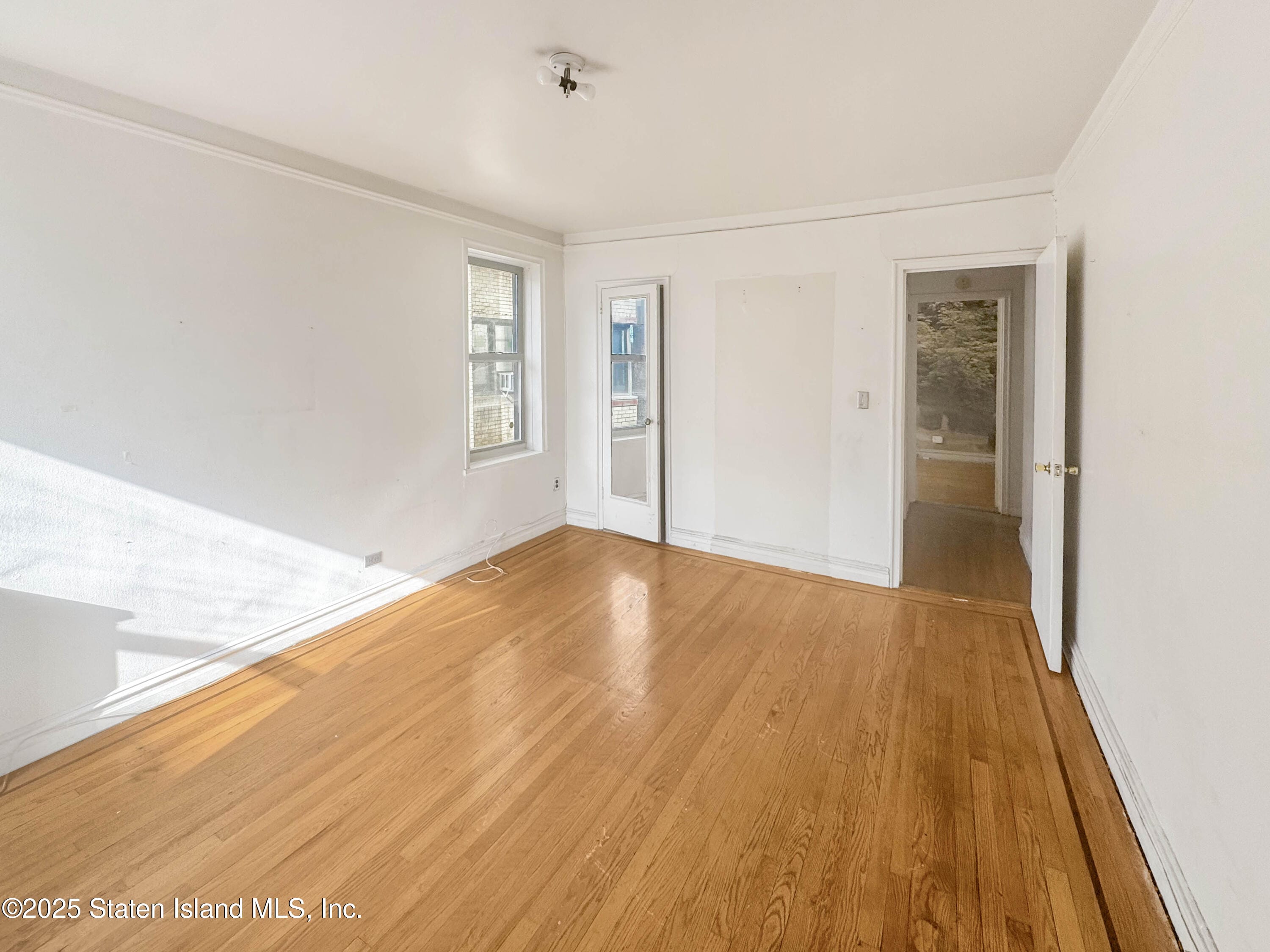860 Grand Concourse 4i Image 4