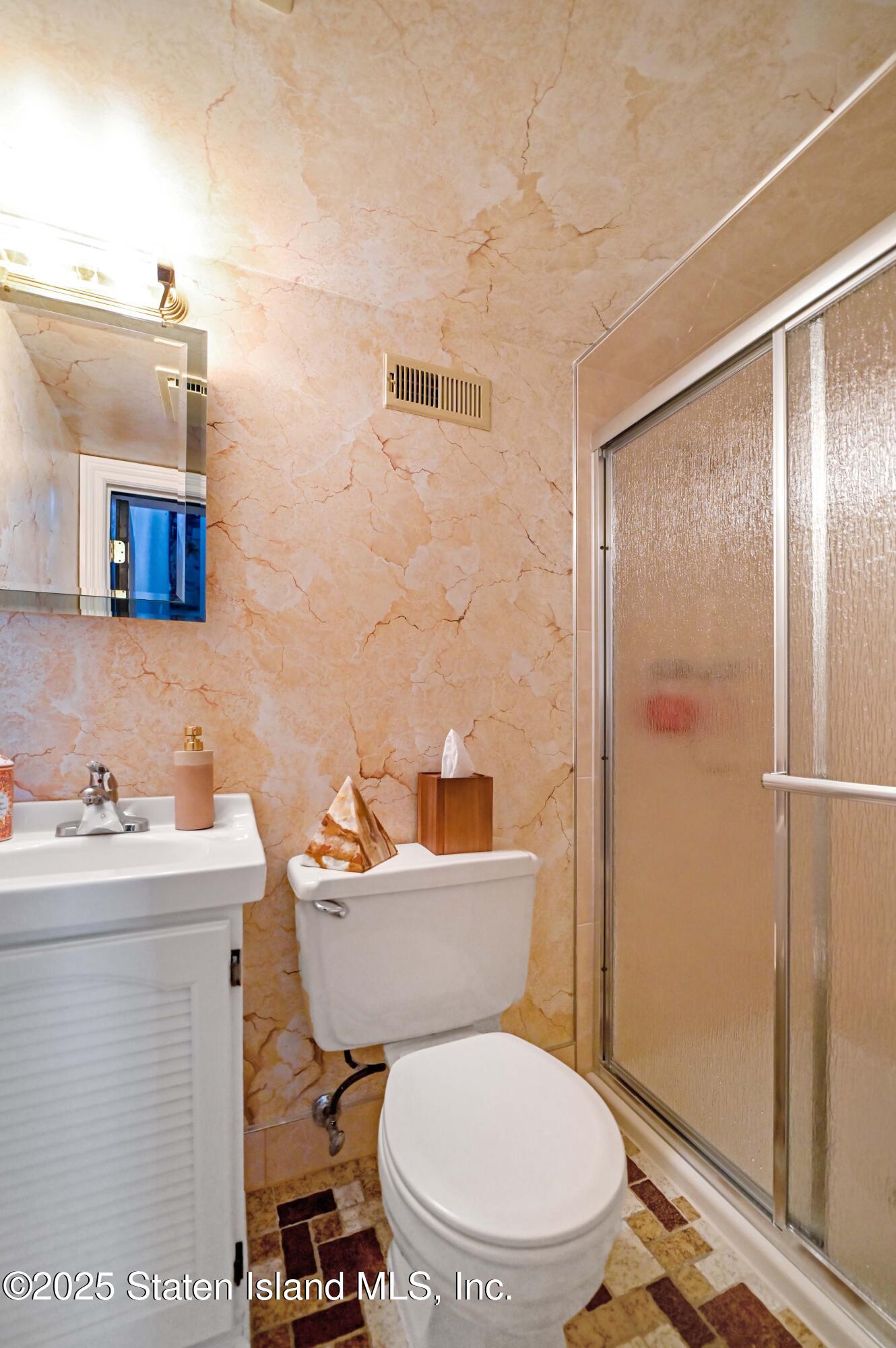 72 Alan Loop, Staten Island, NY, 10304 image 19