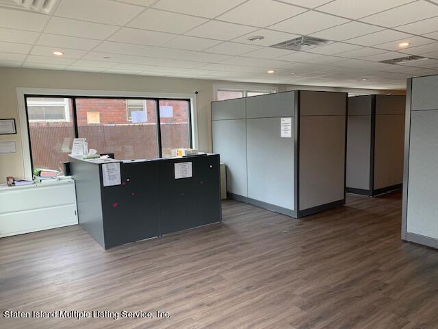 2246 Victory Boulevard Image 3