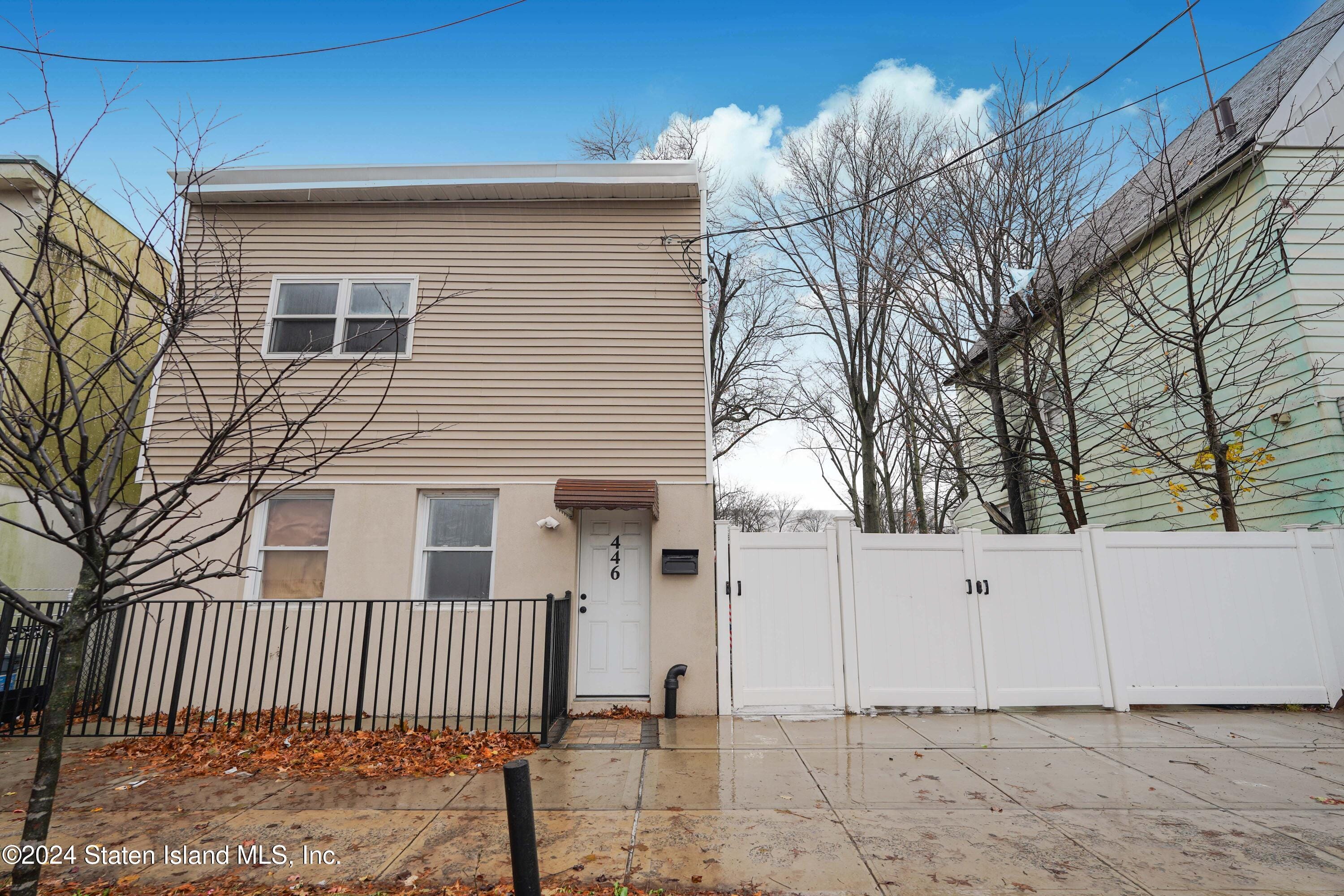 446 Tompkins Avenue Image 1