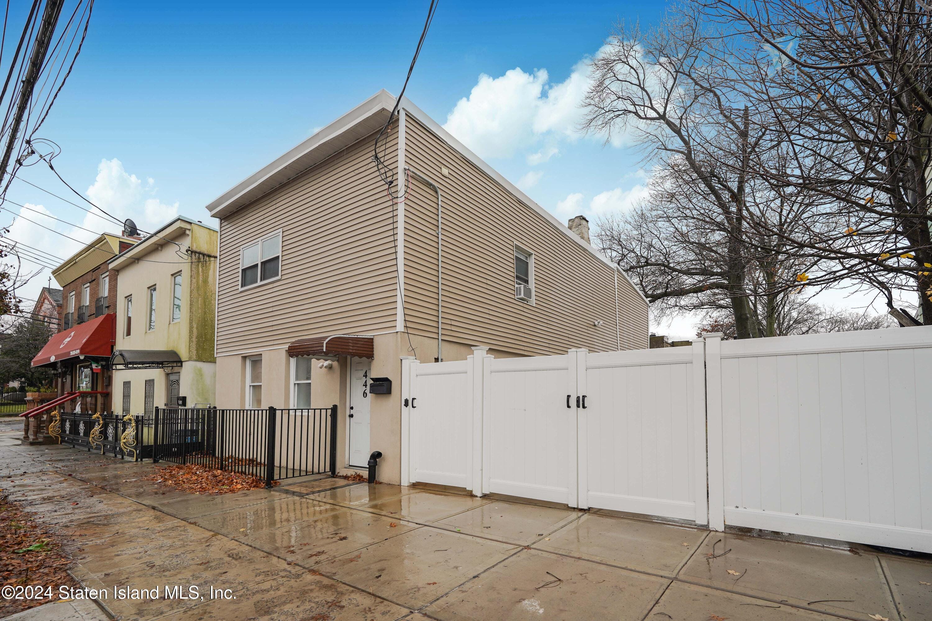 446 Tompkins Avenue Image 2