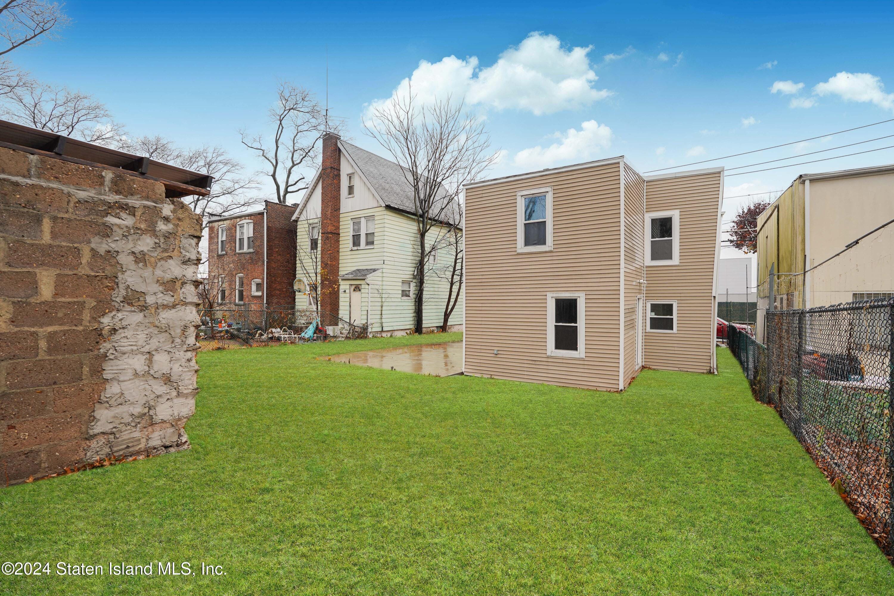 446 Tompkins Avenue, Staten Island, NY, 10305 image 13