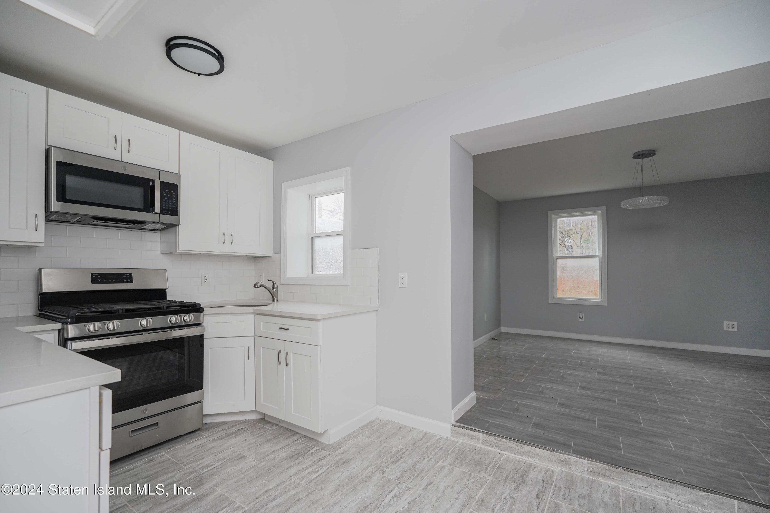 446 Tompkins Avenue, Staten Island, NY, 10305 image 20