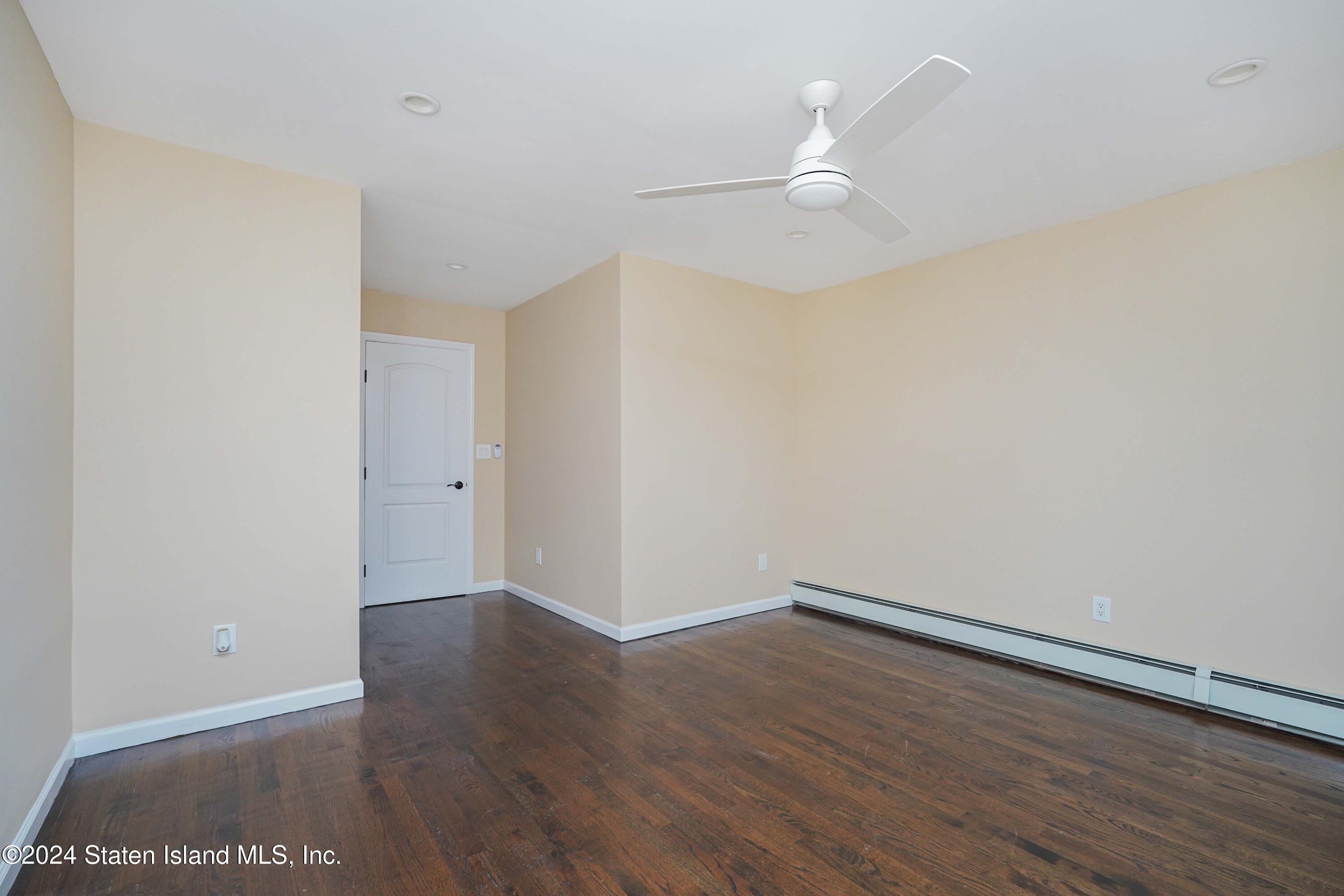 446 Tompkins Avenue, Staten Island, NY, 10305 image 26