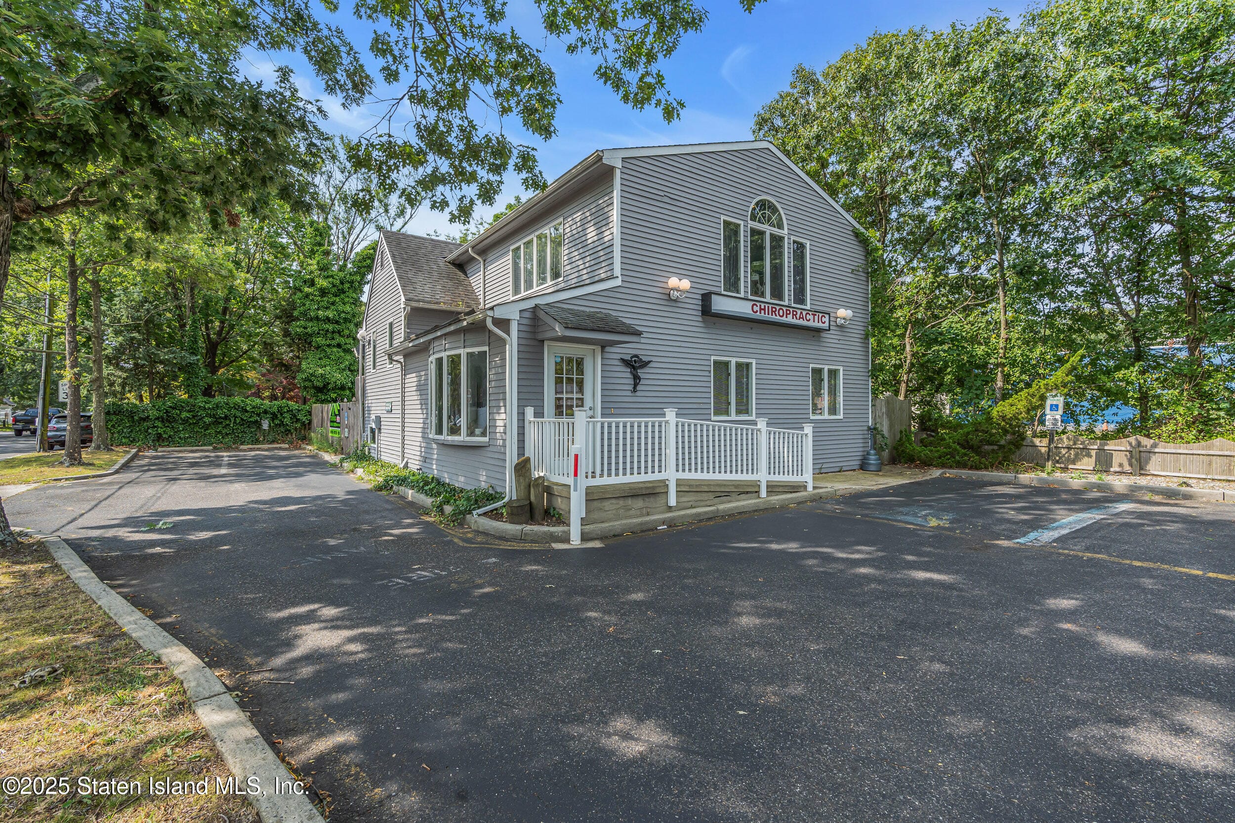 2 Garfield Avenue Image 2