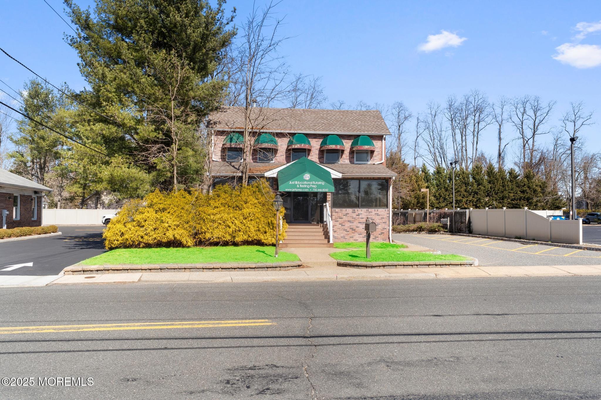 10 School Road Image 1