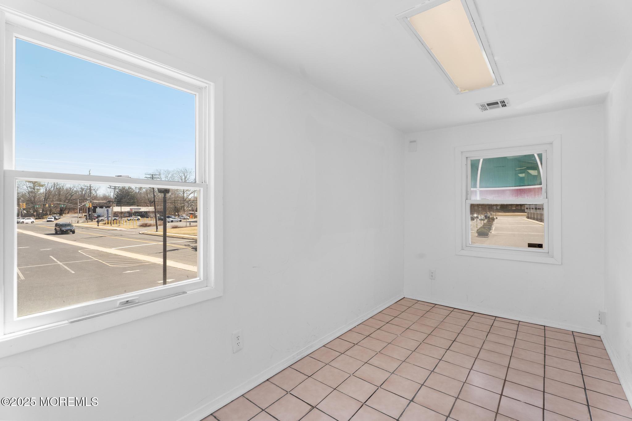 10 School Road, Marlboro, NJ, 07746 image 25