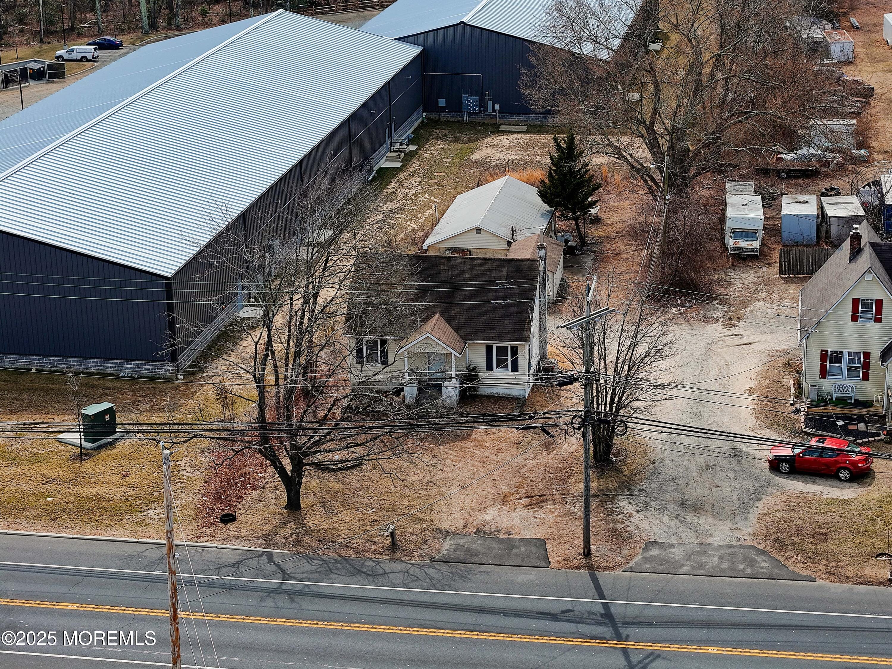 1002 State Route 33 Image 1