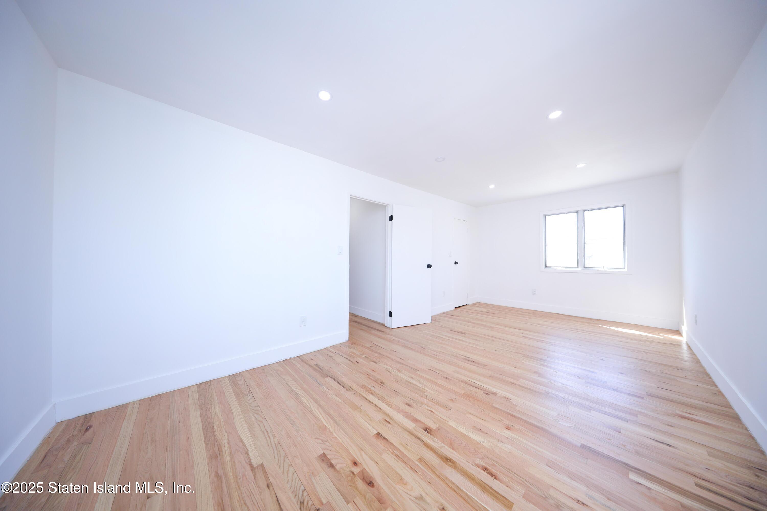 374 Billiou Street, Staten Island, NY, 10312 image 12