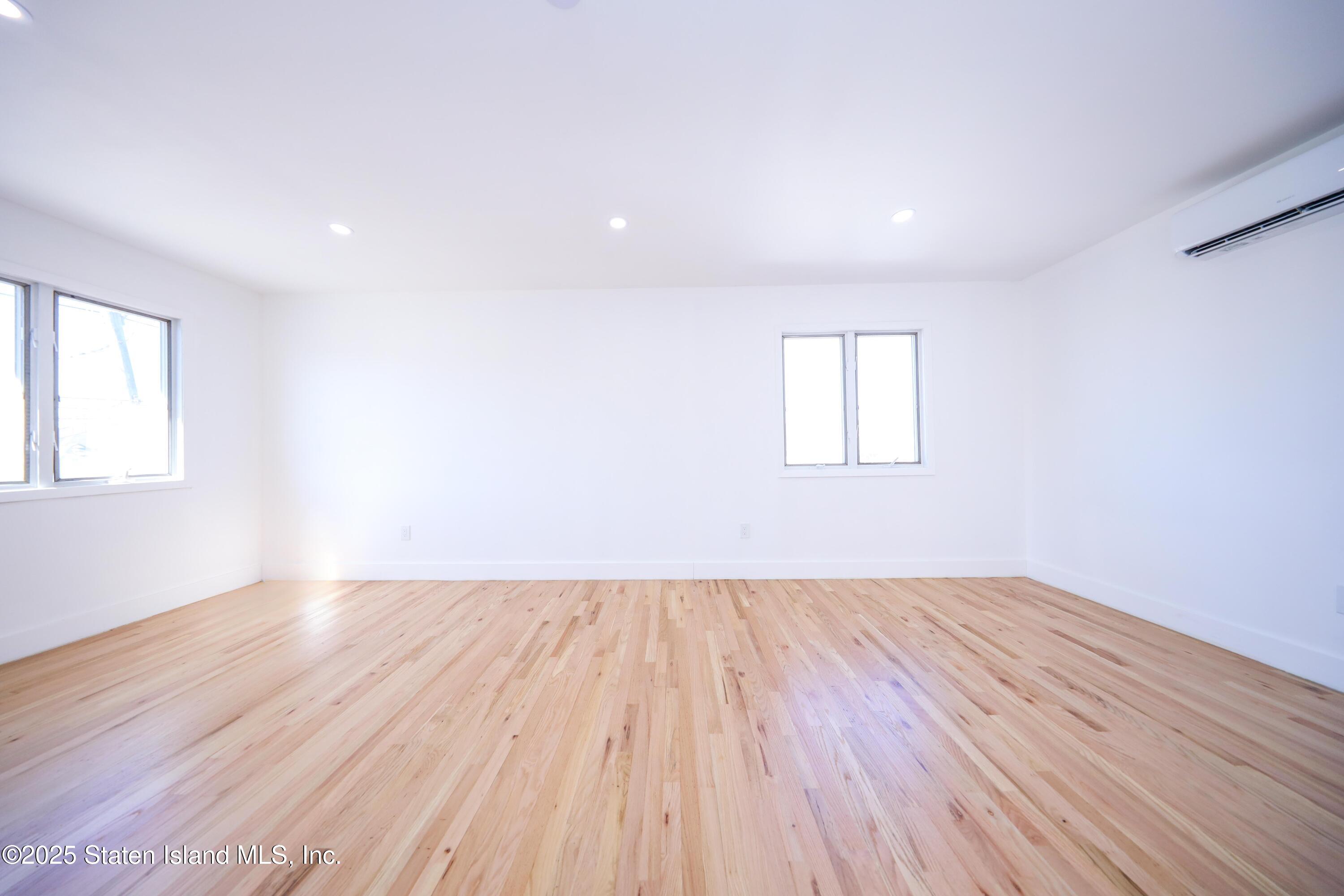 374 Billiou Street, Staten Island, NY, 10312 image 17