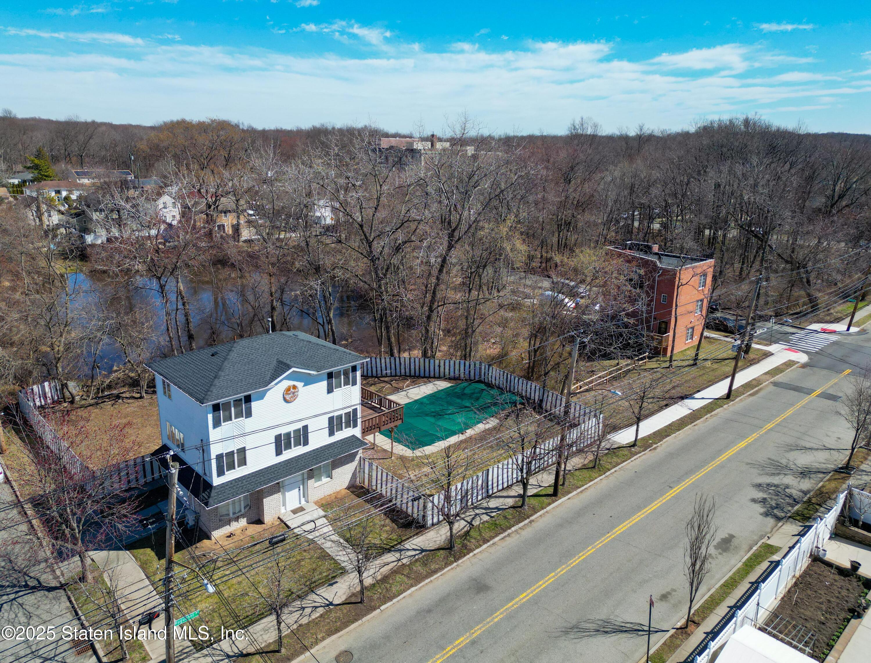 374 Billiou Street Image 4