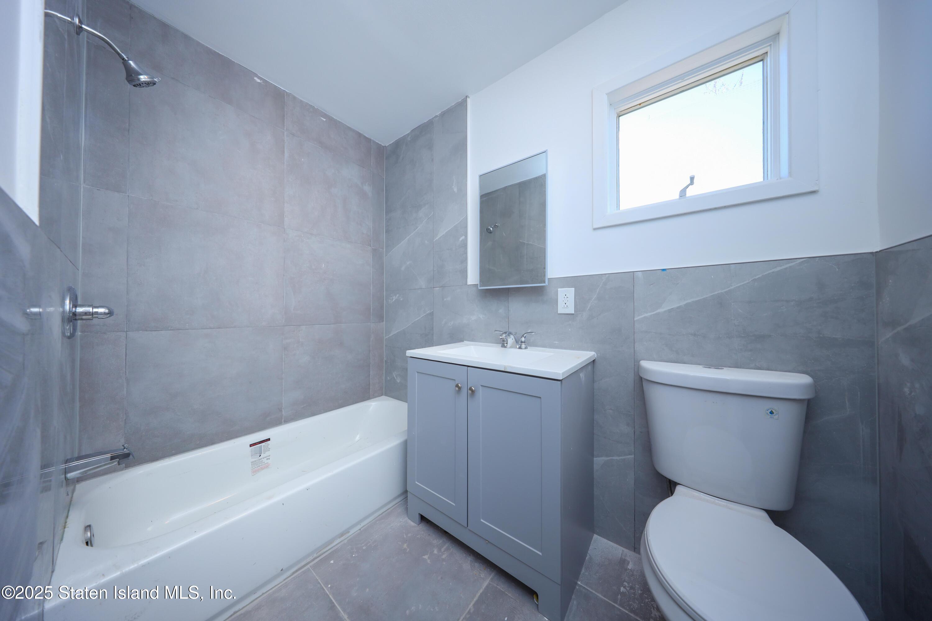 374 Billiou Street, Staten Island, NY, 10312 image 21