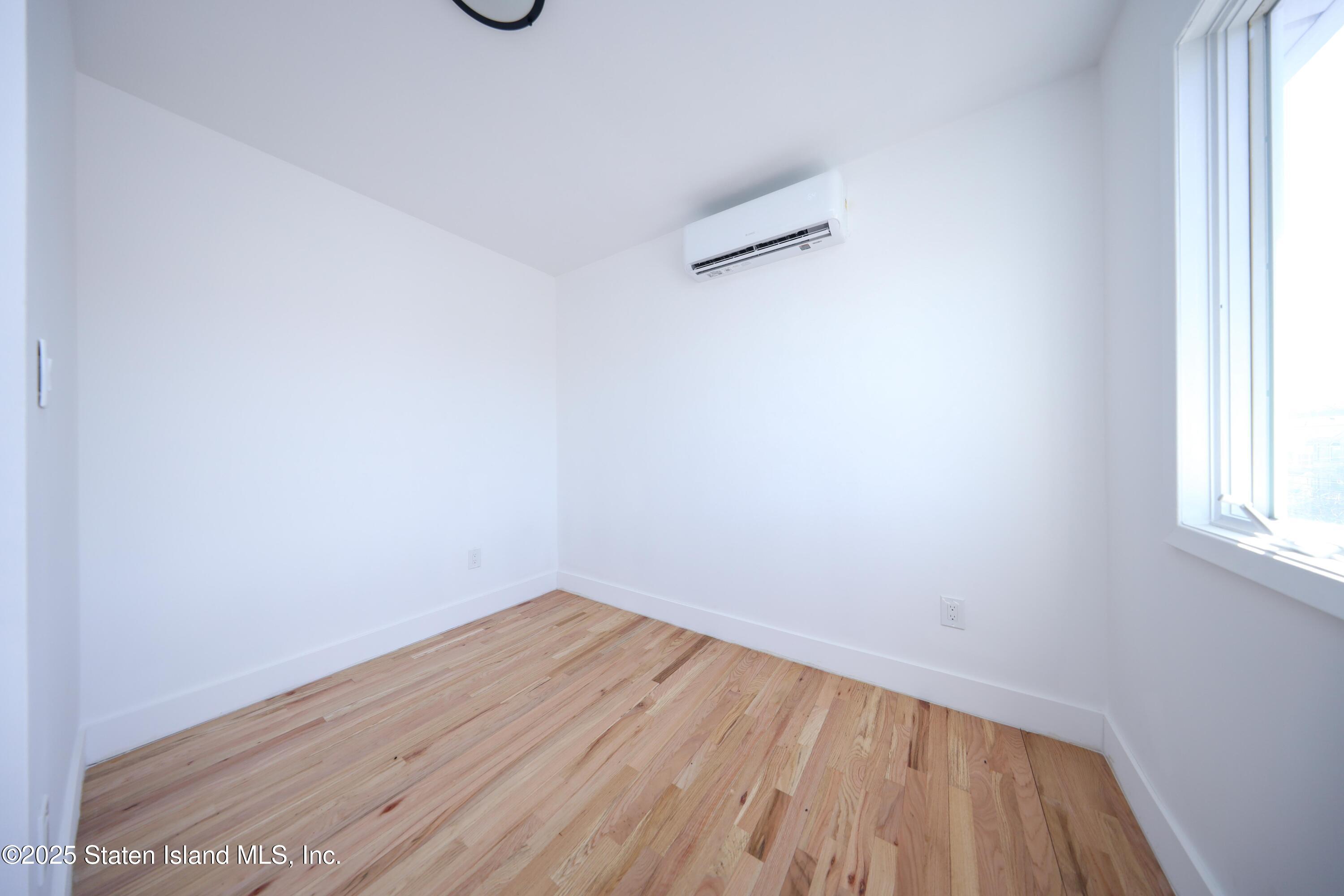 374 Billiou Street, Staten Island, NY, 10312 image 18