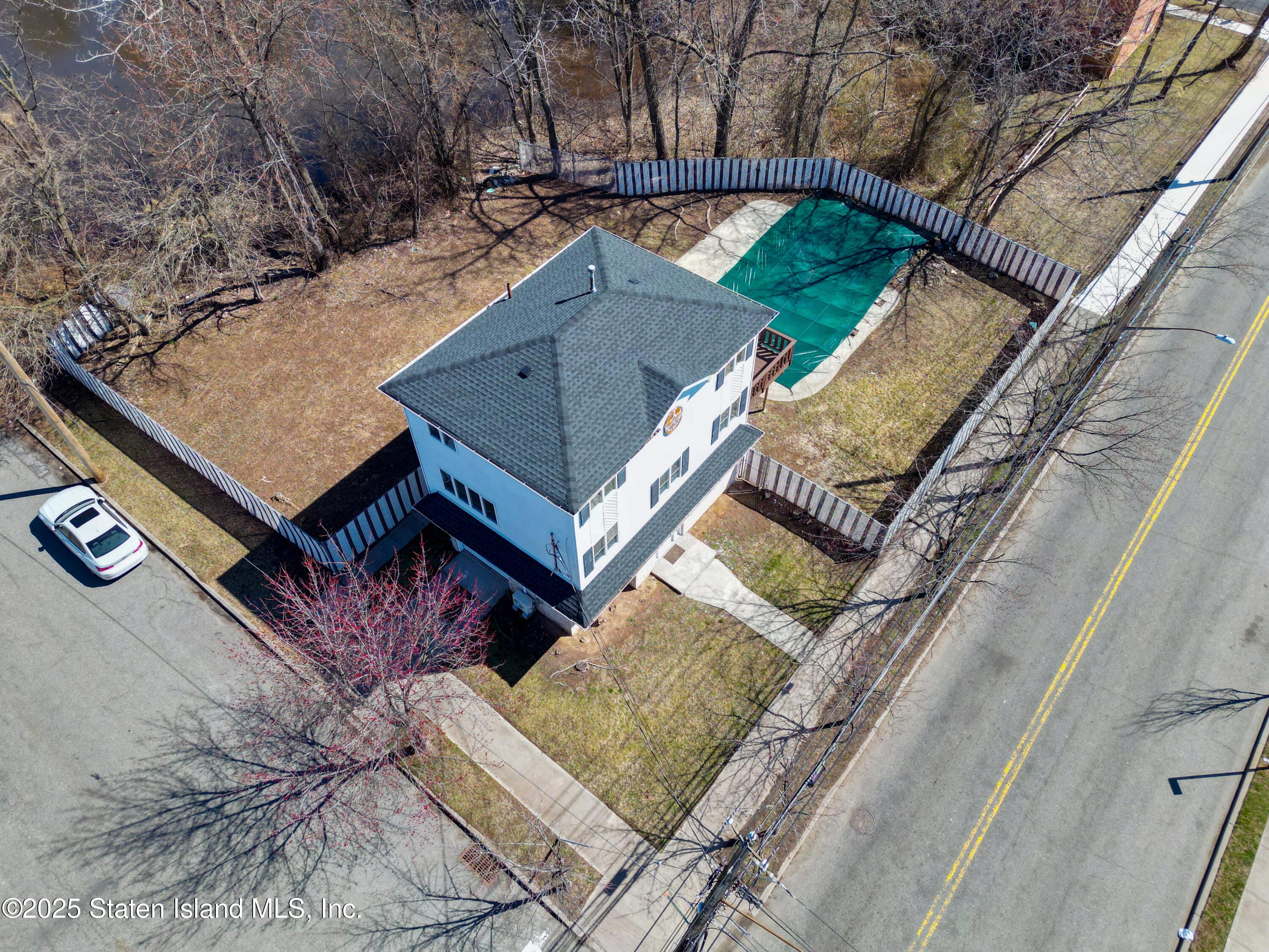 374 Billiou Street Image 5