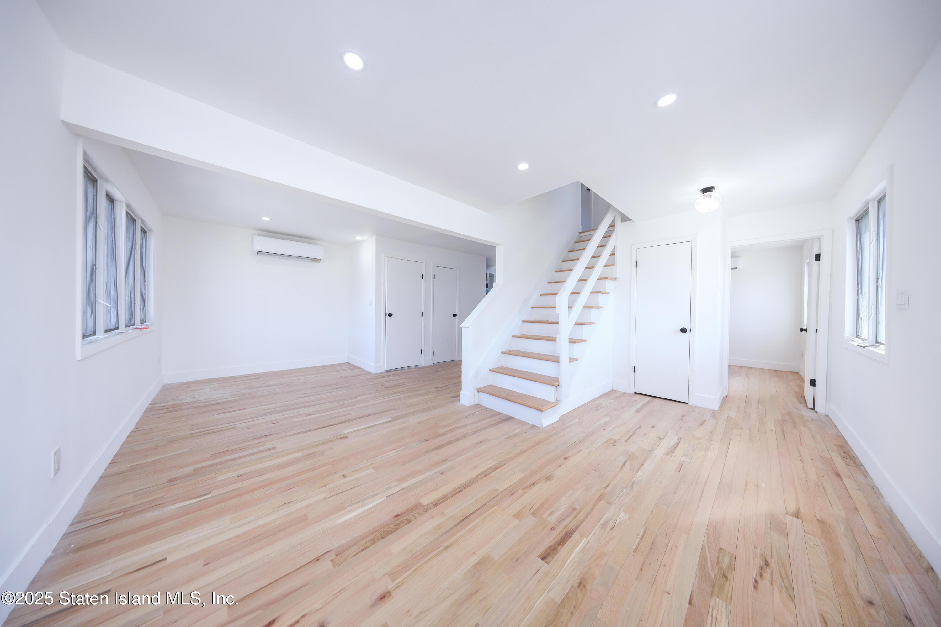 374 Billiou Street, Staten Island, NY, 10312 image 22