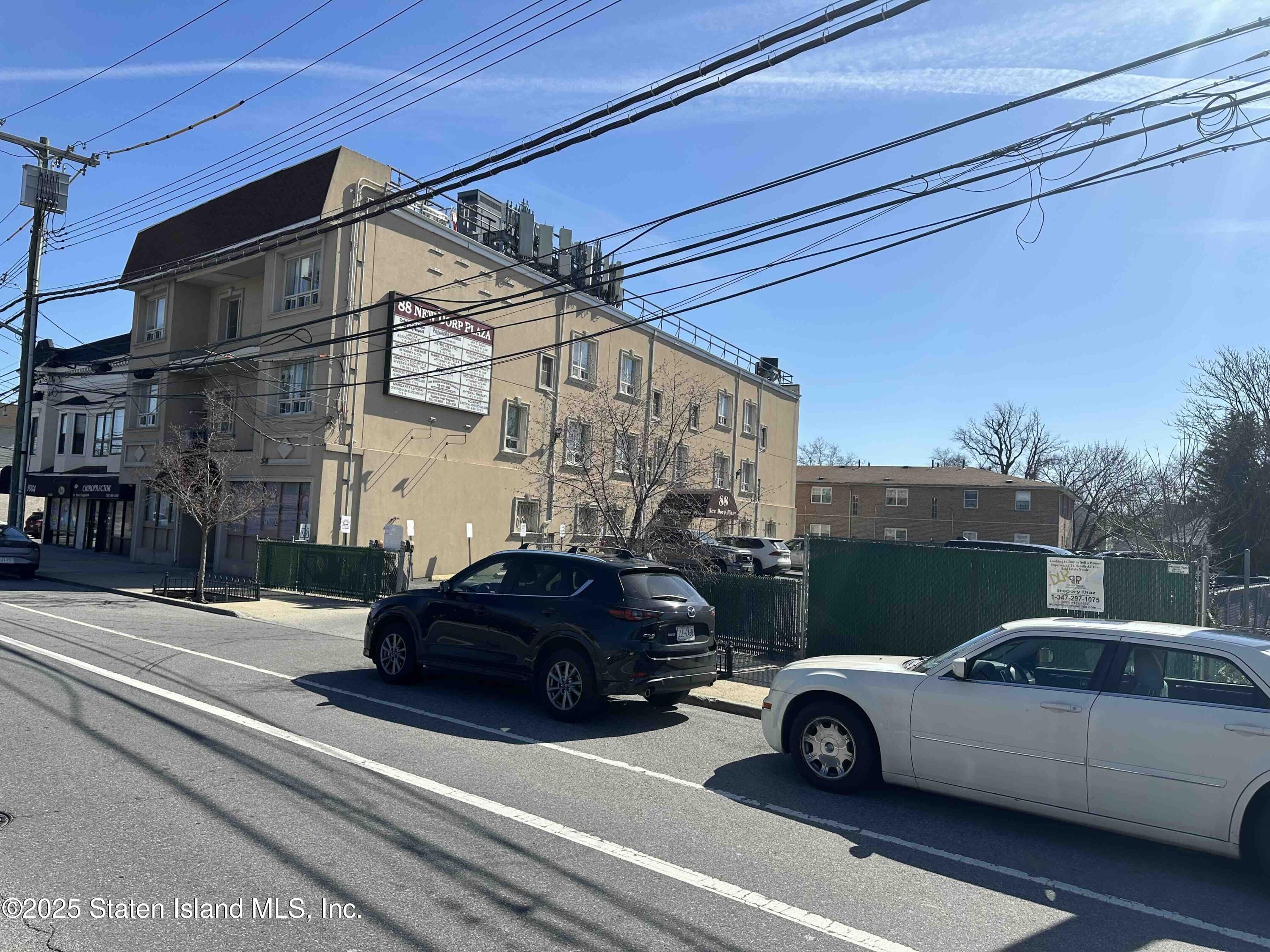 88 New Dorp Plaza Image 2